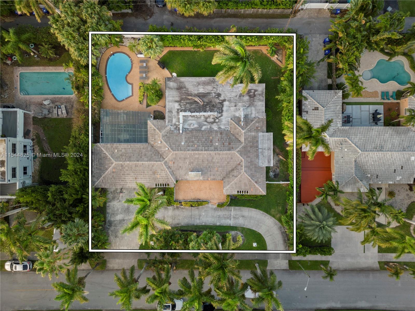 1247 Jackson St, Hollywood, Florida 33019, 4 Bedrooms Bedrooms, ,4 BathroomsBathrooms,Residential,For Sale,1247 Jackson St,A11544825