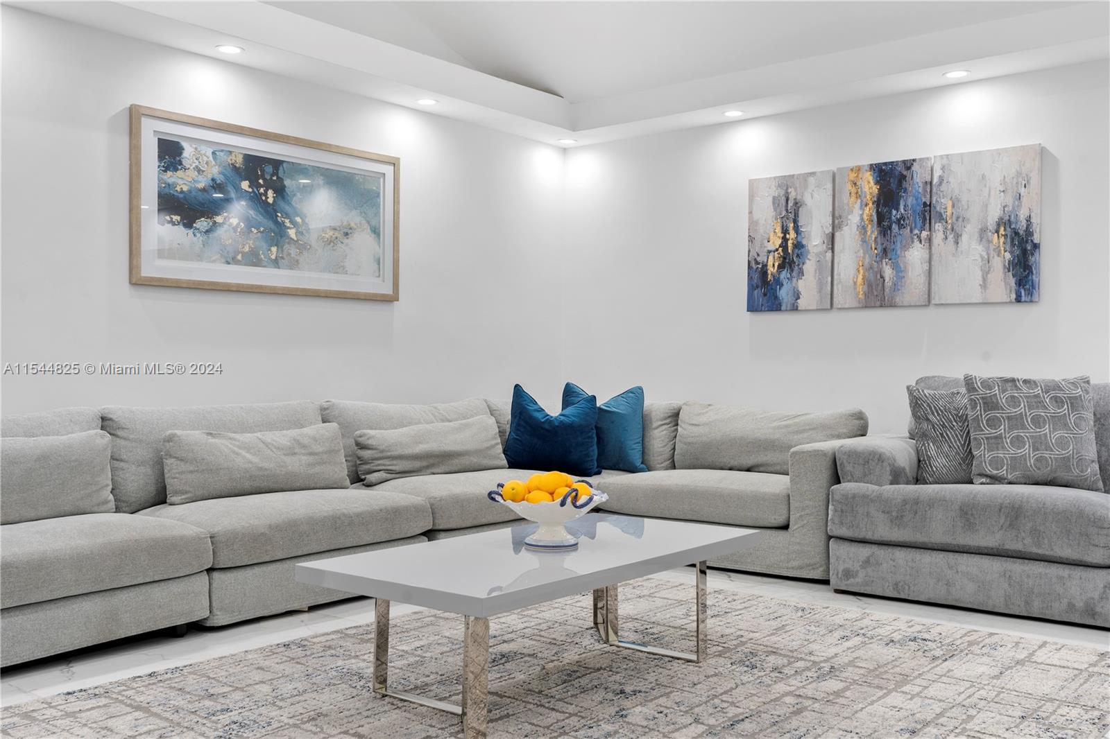 1247 Jackson St, Hollywood, Florida 33019, 4 Bedrooms Bedrooms, ,4 BathroomsBathrooms,Residential,For Sale,1247 Jackson St,A11544825