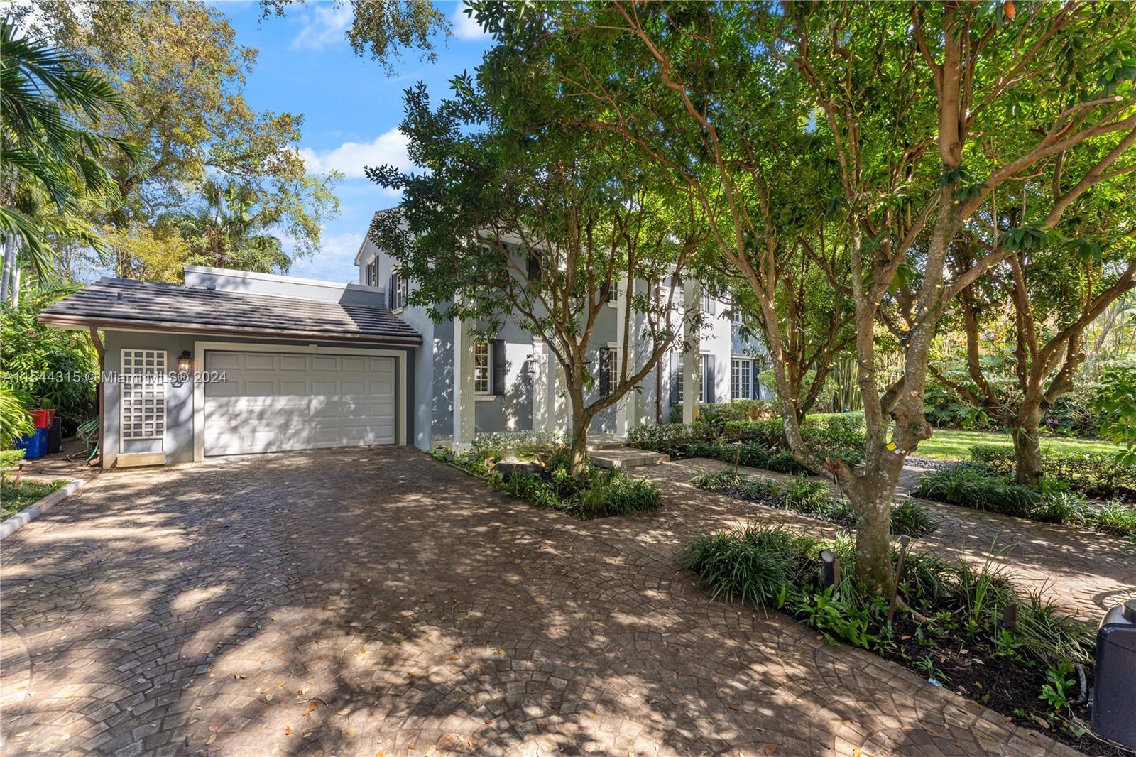 813 Anastasia Avenue, Coral Gables, Florida 33134, 4 Bedrooms Bedrooms, ,4 BathroomsBathrooms,Residential,For Sale,813 Anastasia Avenue,A11544315