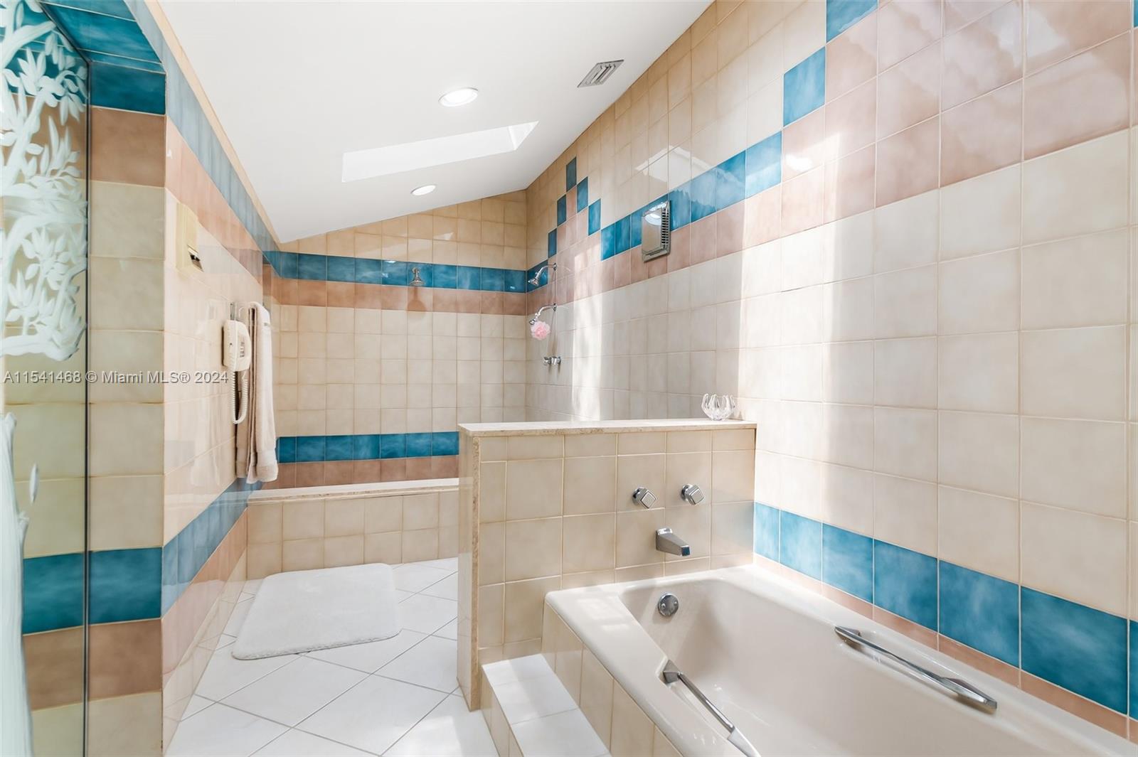 3071 N 35th St, Hollywood, Florida 33021, 6 Bedrooms Bedrooms, ,4 BathroomsBathrooms,Residential,For Sale,3071 N 35th St,A11541468