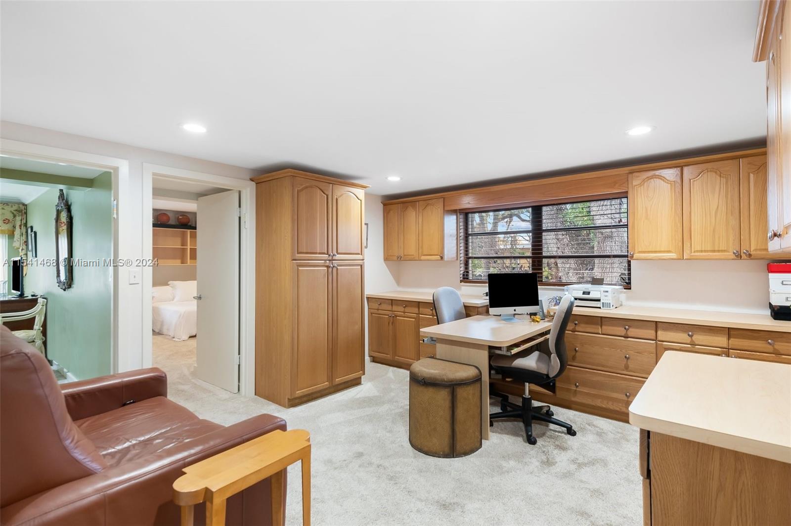 3071 N 35th St, Hollywood, Florida 33021, 6 Bedrooms Bedrooms, ,4 BathroomsBathrooms,Residential,For Sale,3071 N 35th St,A11541468