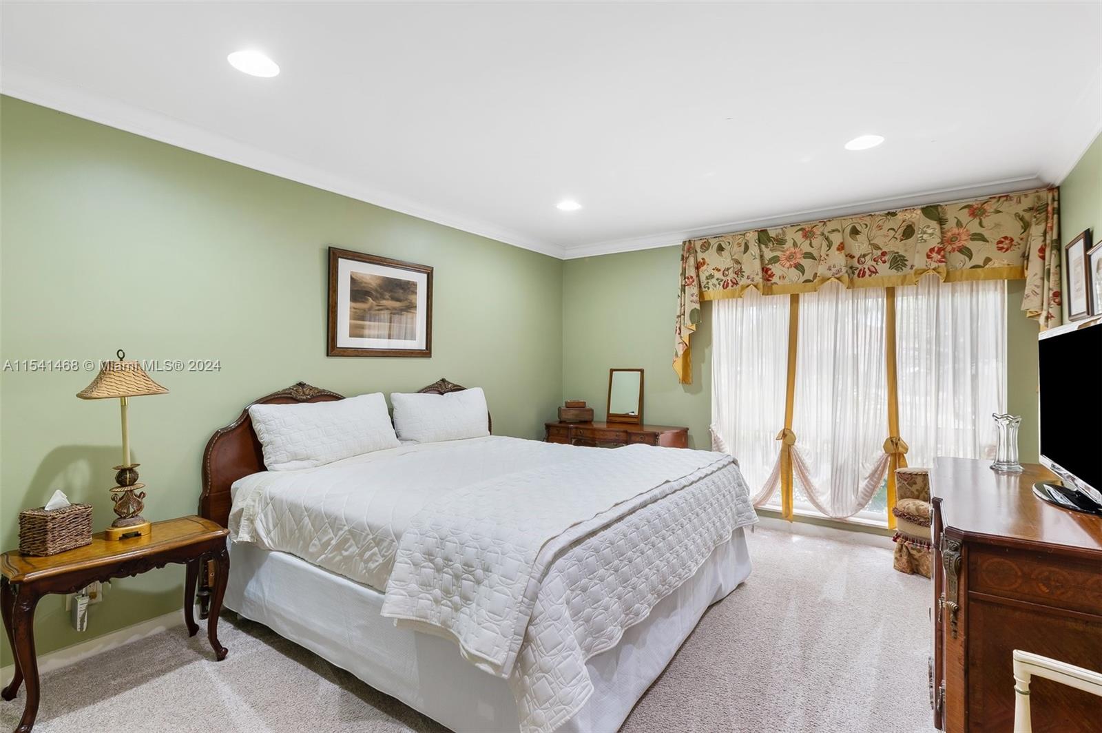 3071 N 35th St, Hollywood, Florida 33021, 6 Bedrooms Bedrooms, ,4 BathroomsBathrooms,Residential,For Sale,3071 N 35th St,A11541468