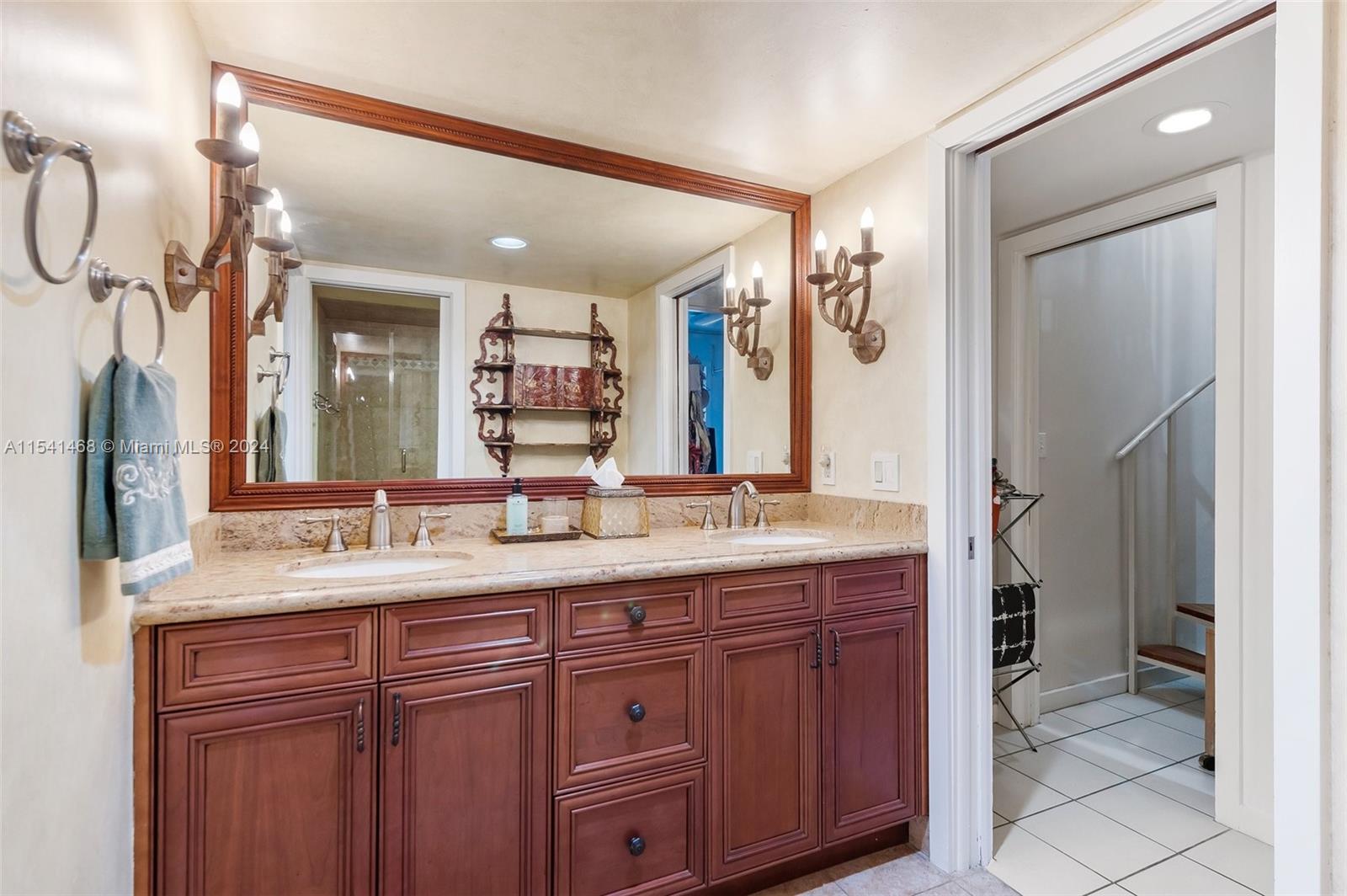 3071 N 35th St, Hollywood, Florida 33021, 6 Bedrooms Bedrooms, ,4 BathroomsBathrooms,Residential,For Sale,3071 N 35th St,A11541468