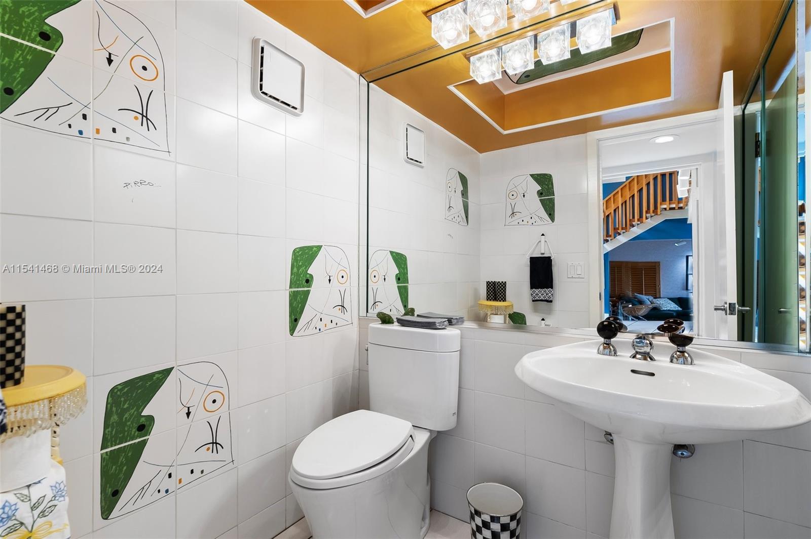 3071 N 35th St, Hollywood, Florida 33021, 6 Bedrooms Bedrooms, ,4 BathroomsBathrooms,Residential,For Sale,3071 N 35th St,A11541468