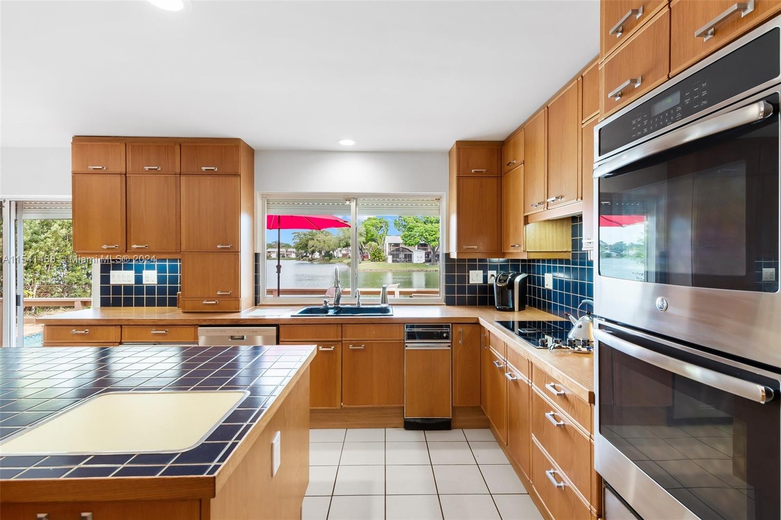 3071 N 35th St, Hollywood, Florida 33021, 6 Bedrooms Bedrooms, ,4 BathroomsBathrooms,Residential,For Sale,3071 N 35th St,A11541468