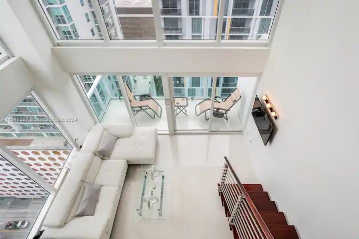 41 SE 5th St 1402, Miami, Florida 33131, 2 Bedrooms Bedrooms, ,2 BathroomsBathrooms,Residentiallease,For Rent,41 SE 5th St 1402,A11545287