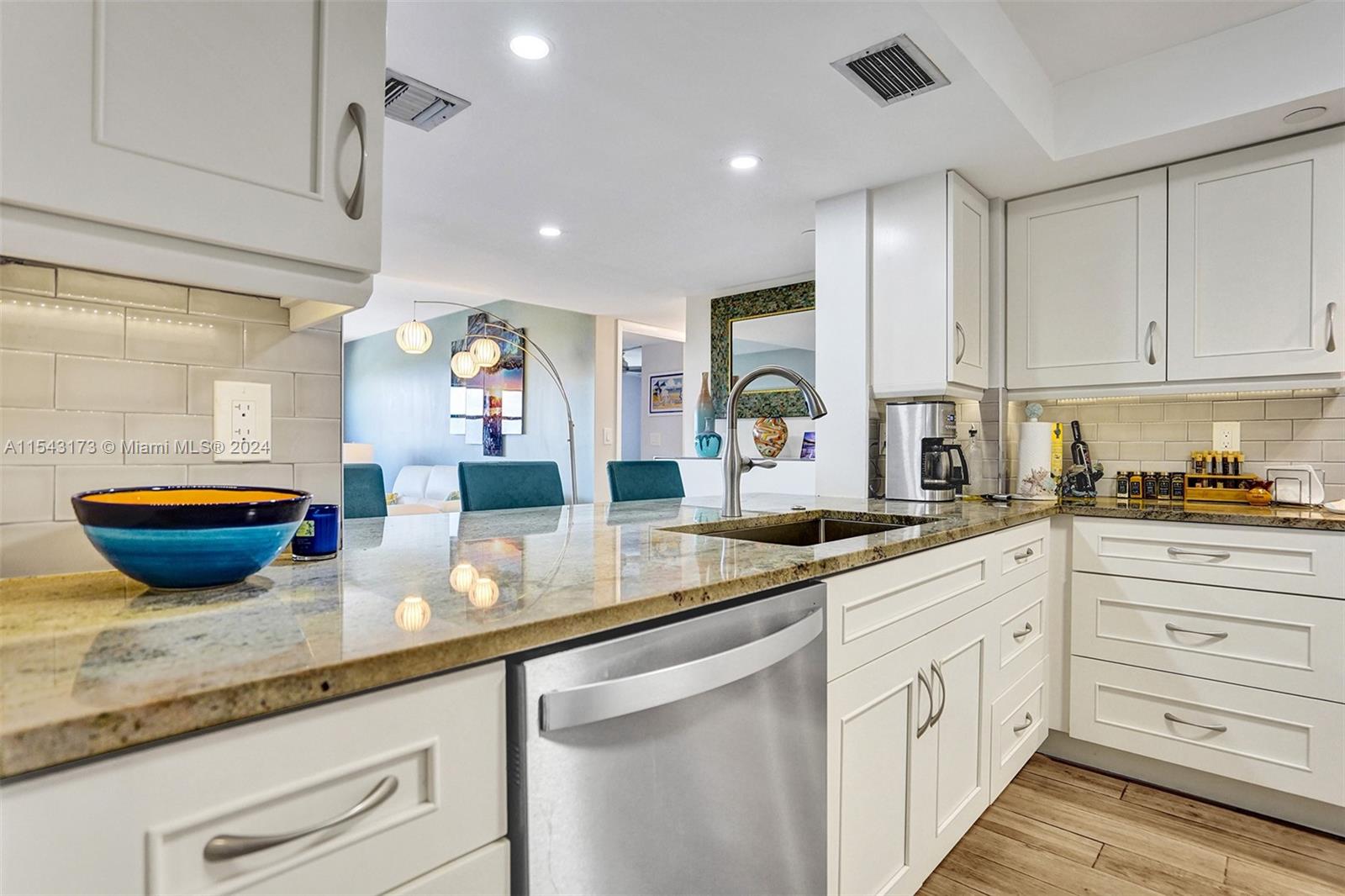 3200 Port Royale Dr N, Fort Lauderdale, FL, 33308 United States, 2 Bedrooms Bedrooms, ,2 BathroomsBathrooms,Residential,For Sale,Port Royale Dr N,A11543173