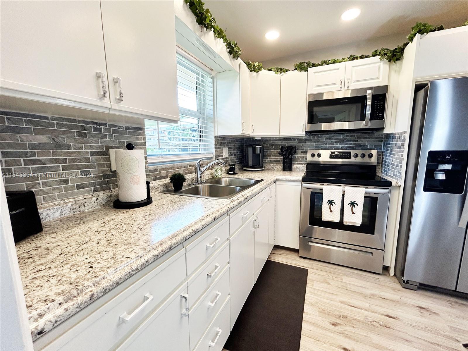 5300 Washington St D106, Hollywood, Florida 33021, 1 Bedroom Bedrooms, ,2 BathroomsBathrooms,Residentiallease,For Rent,5300 Washington St D106,A11545394