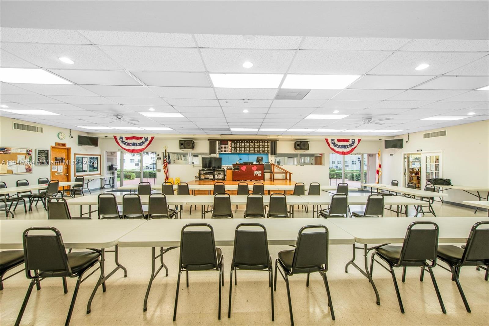 5300 Washington St D106, Hollywood, Florida 33021, 1 Bedroom Bedrooms, ,2 BathroomsBathrooms,Residentiallease,For Rent,5300 Washington St D106,A11545394