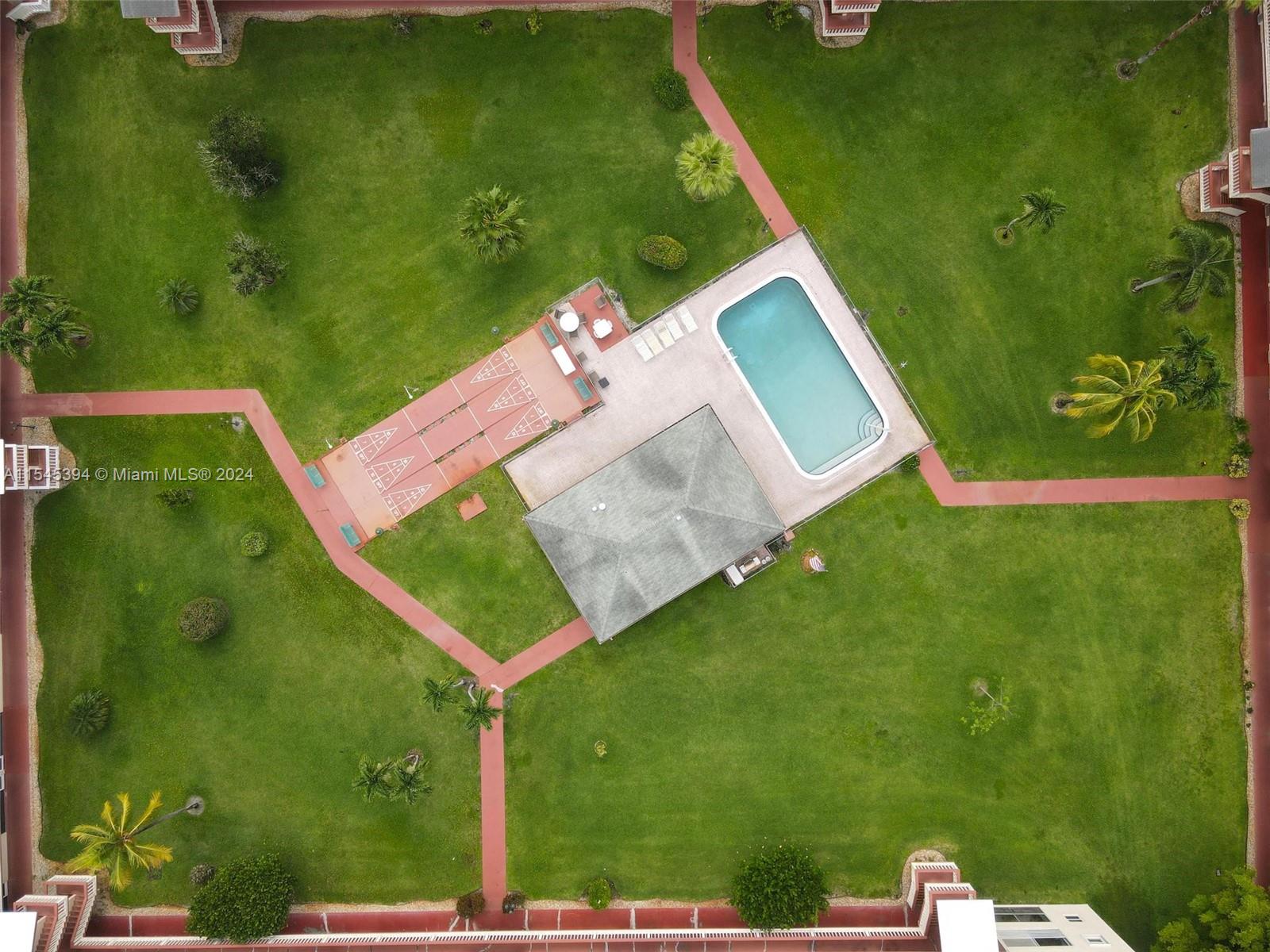 5300 Washington St D106, Hollywood, Florida 33021, 1 Bedroom Bedrooms, ,2 BathroomsBathrooms,Residentiallease,For Rent,5300 Washington St D106,A11545394