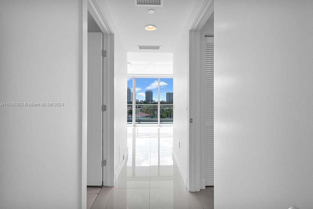 2950 188th St, Aventura, FL, 33180 United States, 1 Bedroom Bedrooms, ,2 BathroomsBathrooms,Residential,For Sale,188th St,A11545382