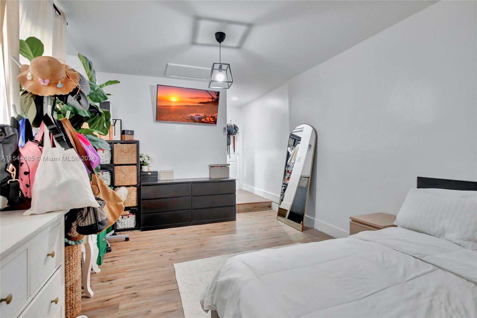 1460 Riverland Rd, Fort Lauderdale, FL 33312, 4 Bedrooms Bedrooms, ,2 BathroomsBathrooms,Residential,For Sale,Riverland Rd,A11544685