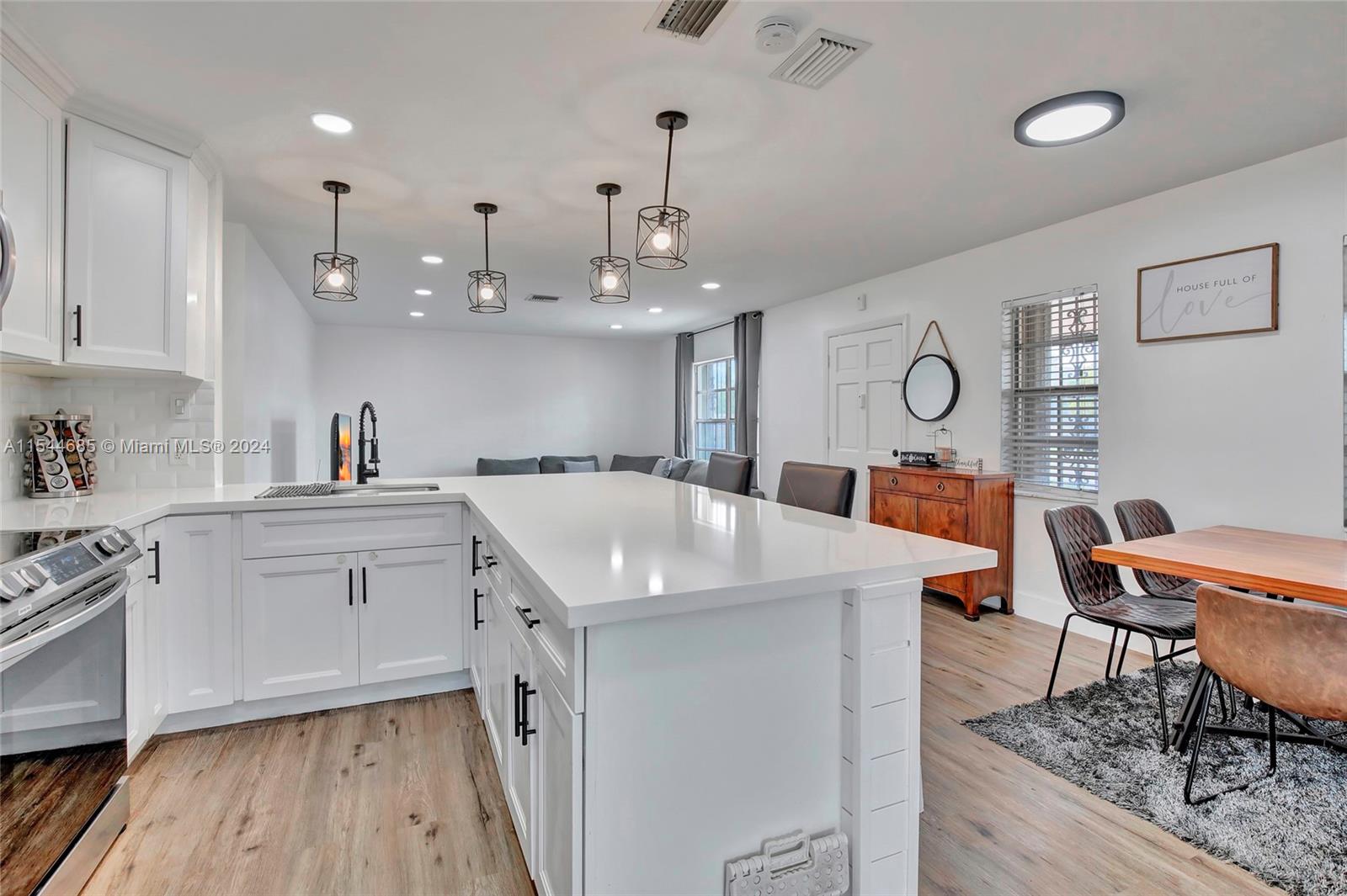 1460 Riverland Rd, Fort Lauderdale, FL 33312, 4 Bedrooms Bedrooms, ,2 BathroomsBathrooms,Residential,For Sale,Riverland Rd,A11544685