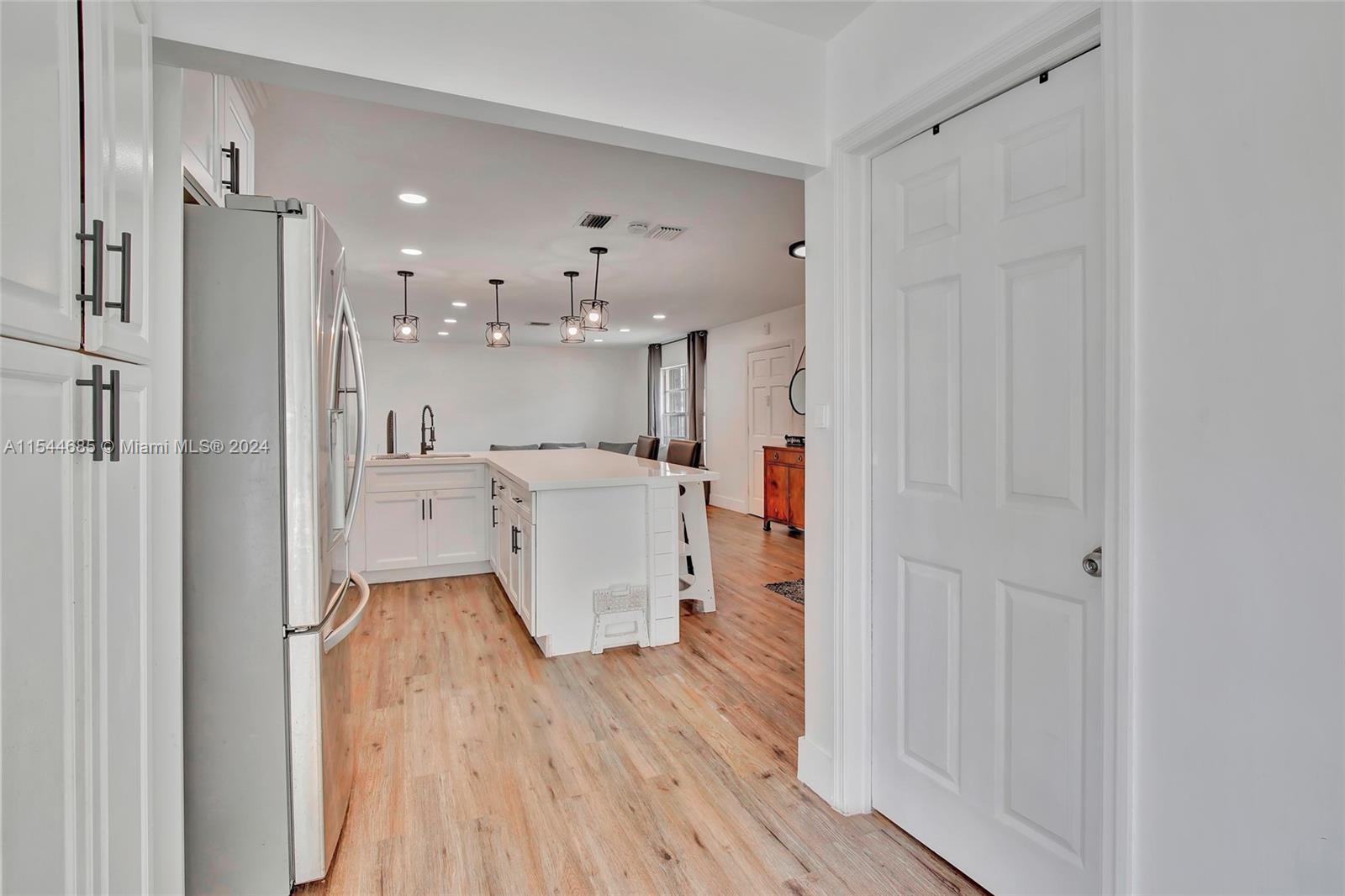 1460 Riverland Rd, Fort Lauderdale, FL 33312, 4 Bedrooms Bedrooms, ,2 BathroomsBathrooms,Residential,For Sale,Riverland Rd,A11544685