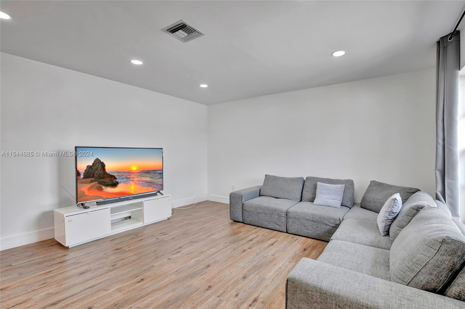 1460 Riverland Rd, Fort Lauderdale, FL 33312, 4 Bedrooms Bedrooms, ,2 BathroomsBathrooms,Residential,For Sale,Riverland Rd,A11544685