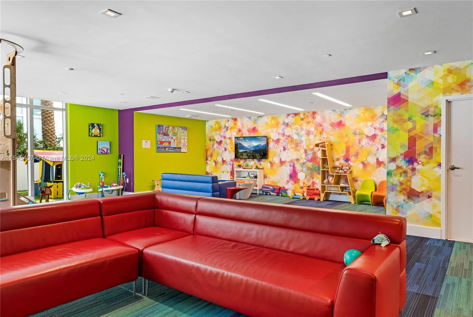 330 Sunny Isles Blvd, Sunny Isles Beach, FL, 33160 United States, 3 Bedrooms Bedrooms, ,4 BathroomsBathrooms,Residential,For Sale,Sunny Isles Blvd,A11545407