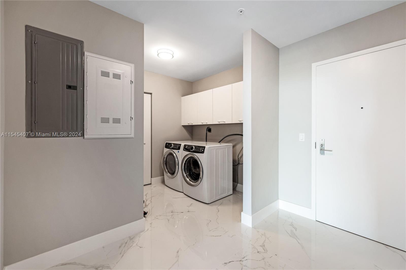 330 Sunny Isles Blvd, Sunny Isles Beach, FL, 33160 United States, 3 Bedrooms Bedrooms, ,4 BathroomsBathrooms,Residential,For Sale,Sunny Isles Blvd,A11545407