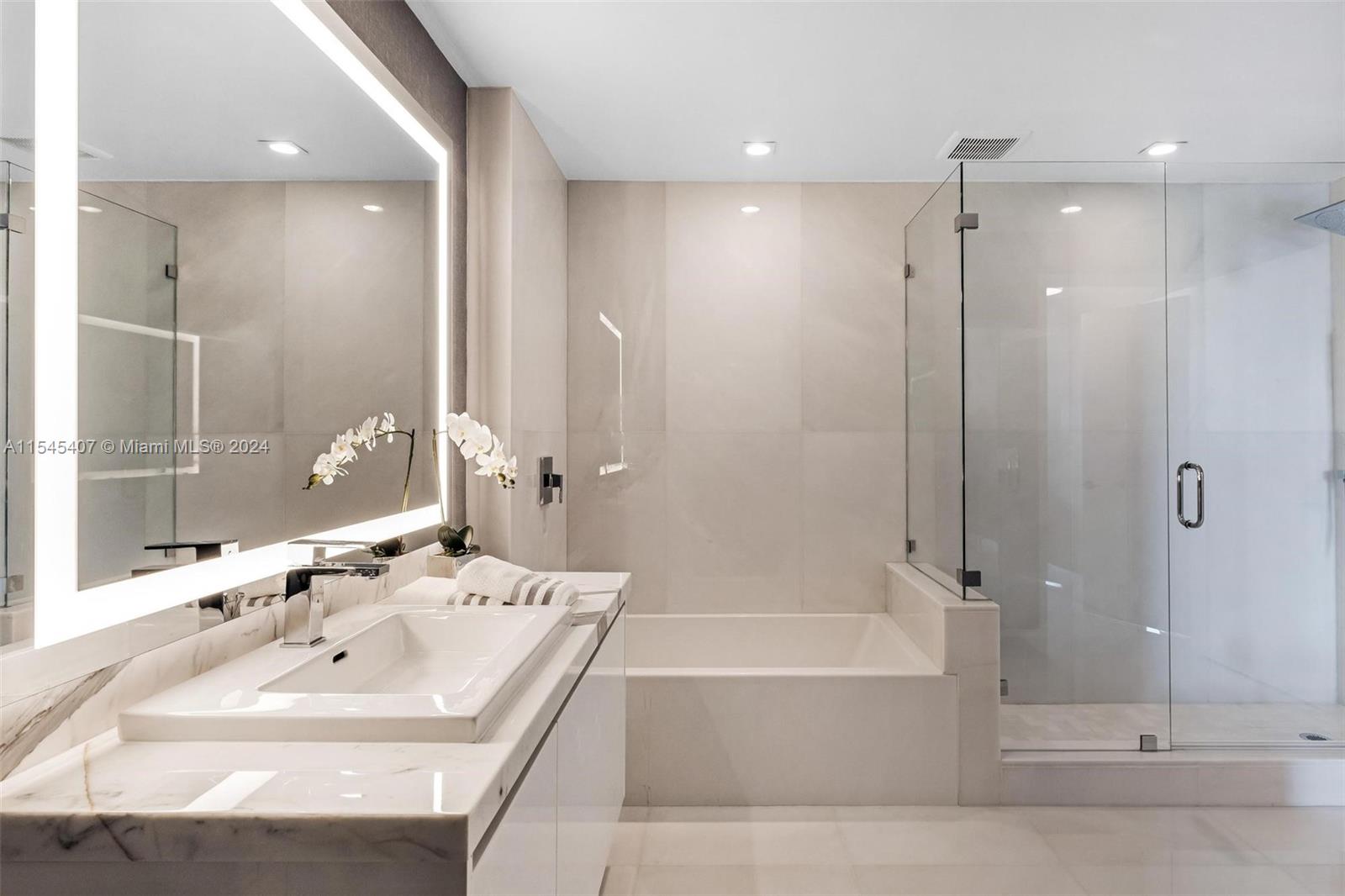 330 Sunny Isles Blvd, Sunny Isles Beach, FL, 33160 United States, 3 Bedrooms Bedrooms, ,4 BathroomsBathrooms,Residential,For Sale,Sunny Isles Blvd,A11545407