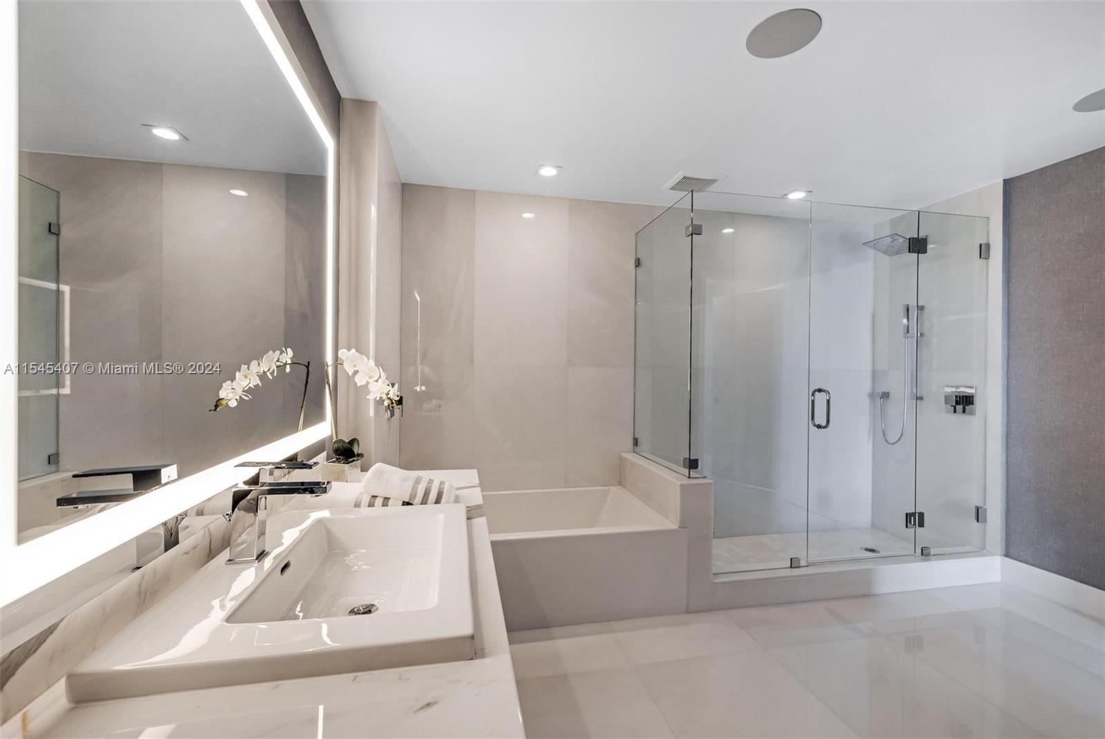 330 Sunny Isles Blvd, Sunny Isles Beach, FL, 33160 United States, 3 Bedrooms Bedrooms, ,4 BathroomsBathrooms,Residential,For Sale,Sunny Isles Blvd,A11545407