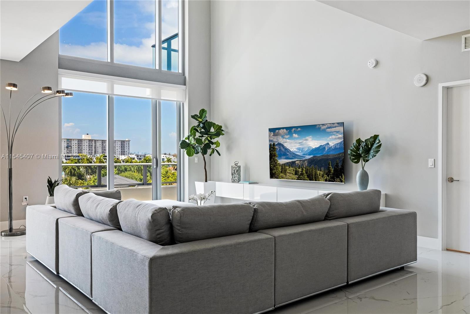330 Sunny Isles Blvd, Sunny Isles Beach, FL, 33160 United States, 3 Bedrooms Bedrooms, ,4 BathroomsBathrooms,Residential,For Sale,Sunny Isles Blvd,A11545407