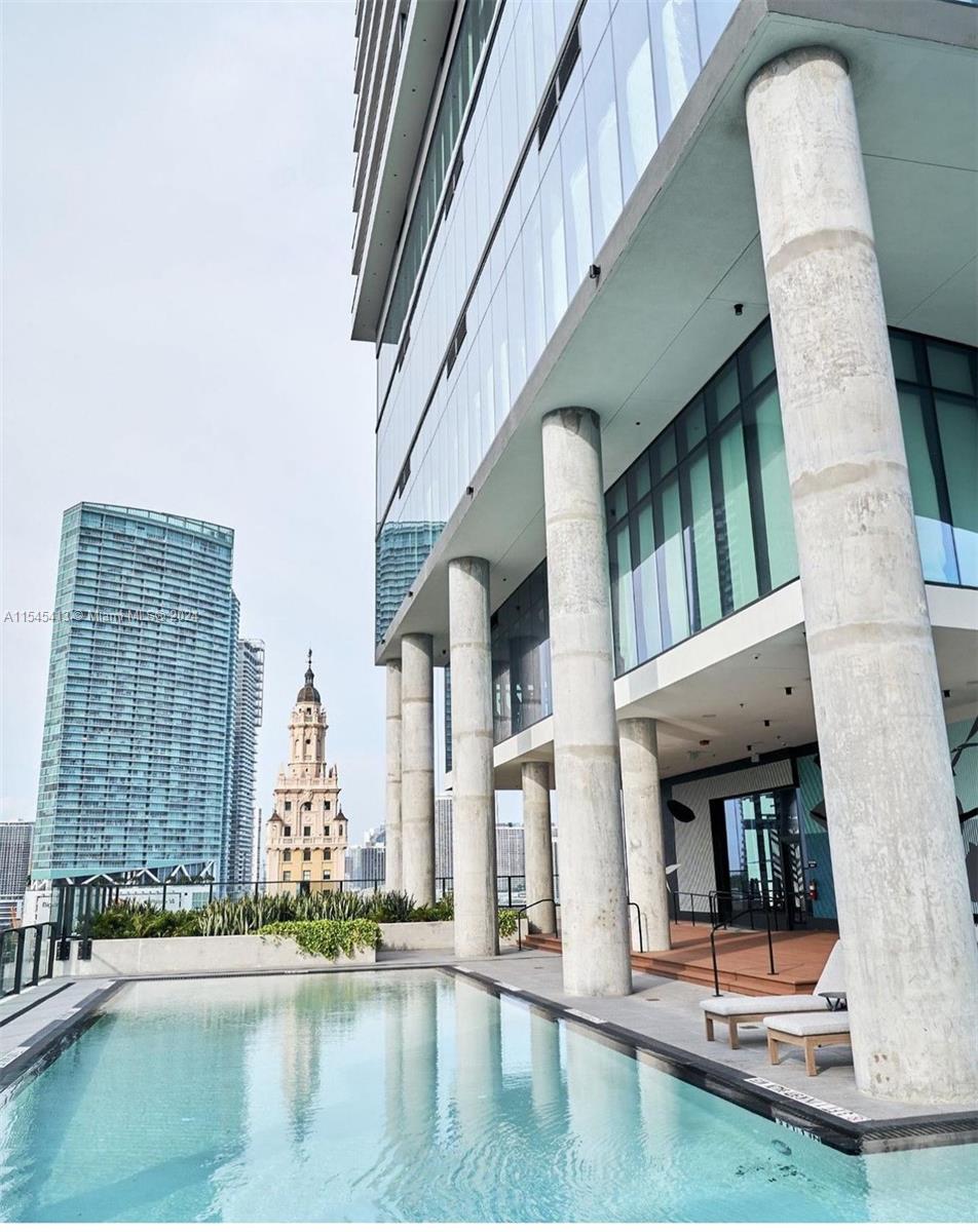 398 NE 5th St 1510, Miami, Florida 33132, 1 Bedroom Bedrooms, ,1 BathroomBathrooms,Residential,For Sale,398 NE 5th St 1510,A11545413