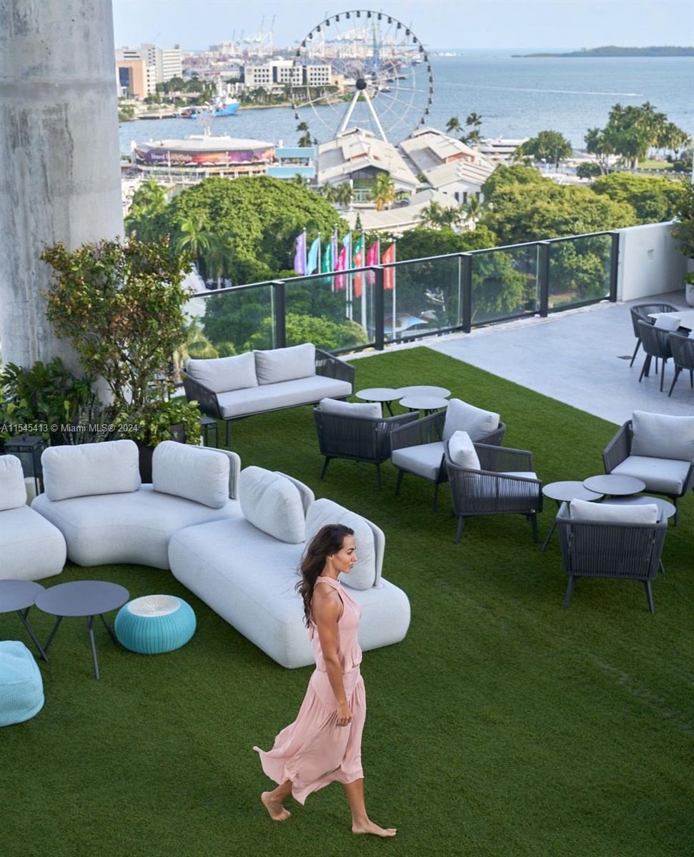 398 NE 5th St 1510, Miami, Florida 33132, 1 Bedroom Bedrooms, ,1 BathroomBathrooms,Residential,For Sale,398 NE 5th St 1510,A11545413