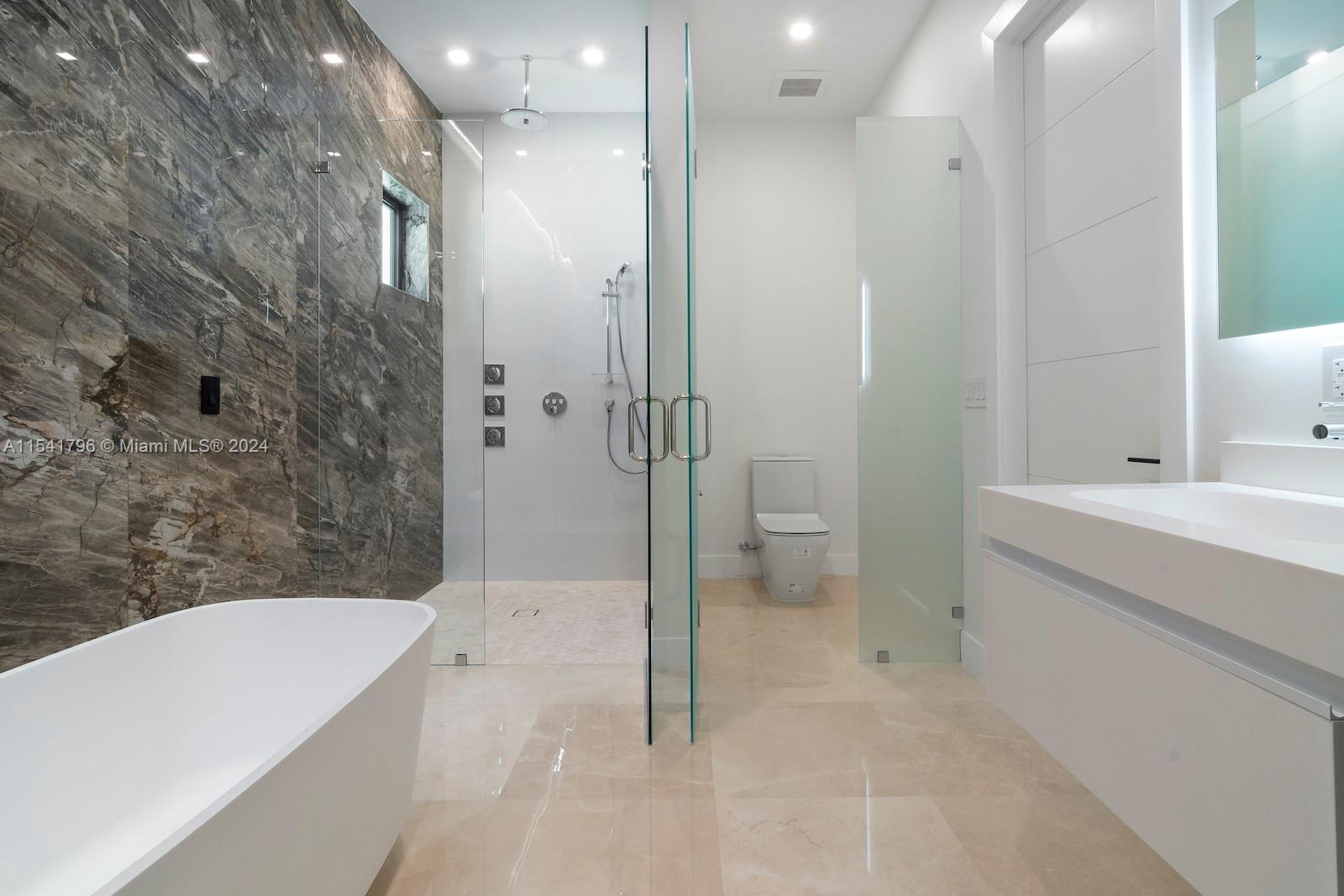 80 129th Ave, Miami, FL, 33182 United States, 5 Bedrooms Bedrooms, ,6 BathroomsBathrooms,Residential,For Sale,129th Ave,A11541796