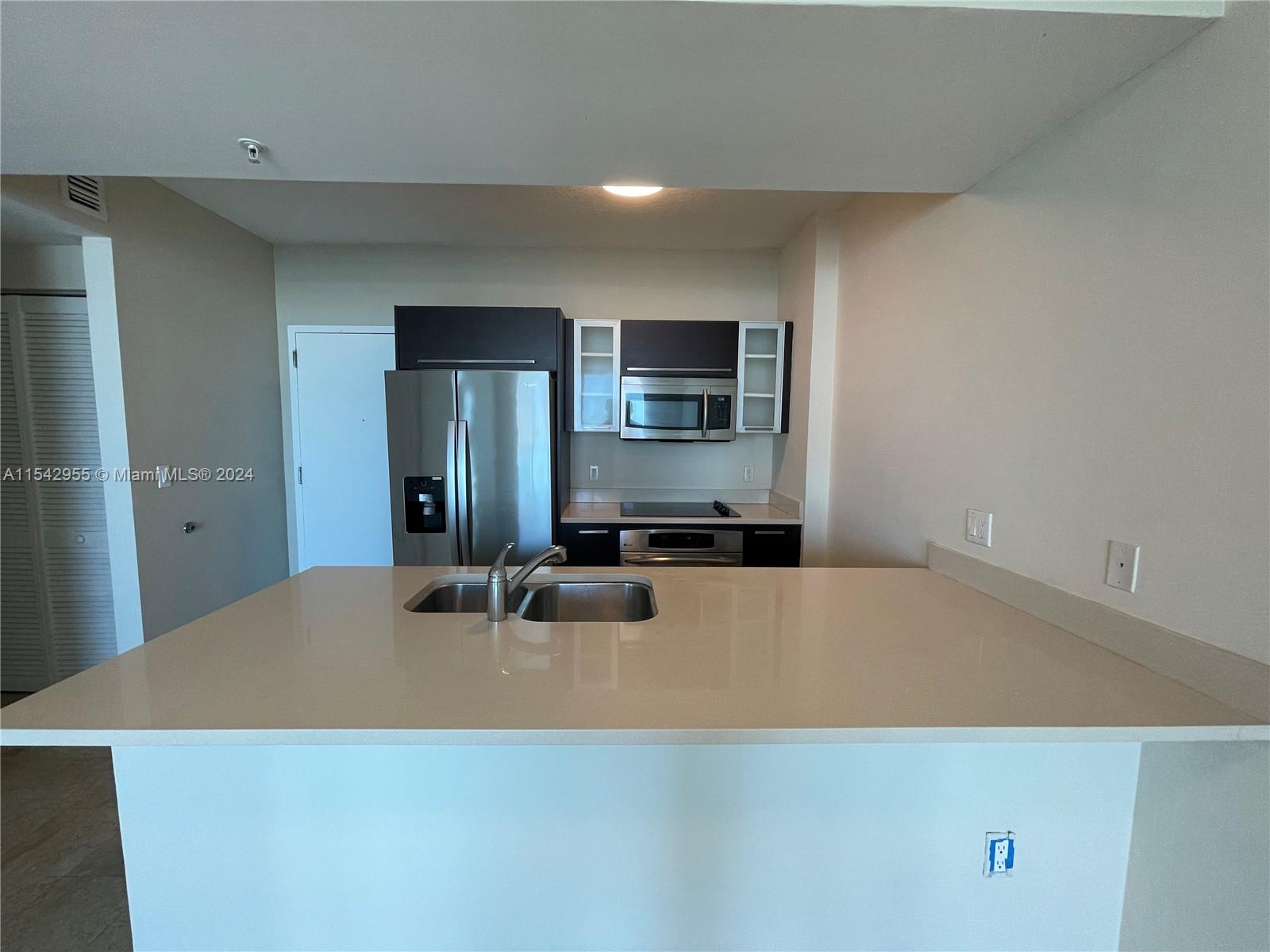 Miami, Florida 33137, 1 Bedroom Bedrooms, ,1 BathroomBathrooms,Residentiallease,For Rent,A11542955