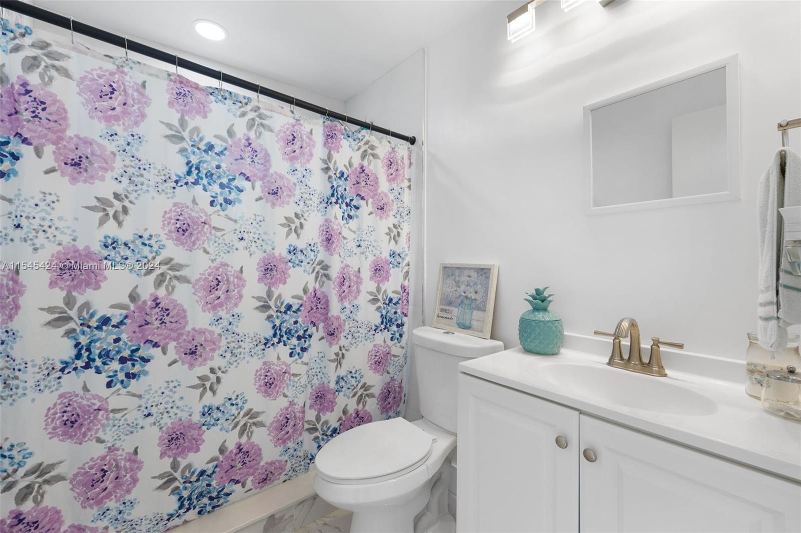 3002 67th Ter, Miramar, FL, 33023 United States, 3 Bedrooms Bedrooms, ,2 BathroomsBathrooms,Residential,For Sale,67th Ter,A11545424