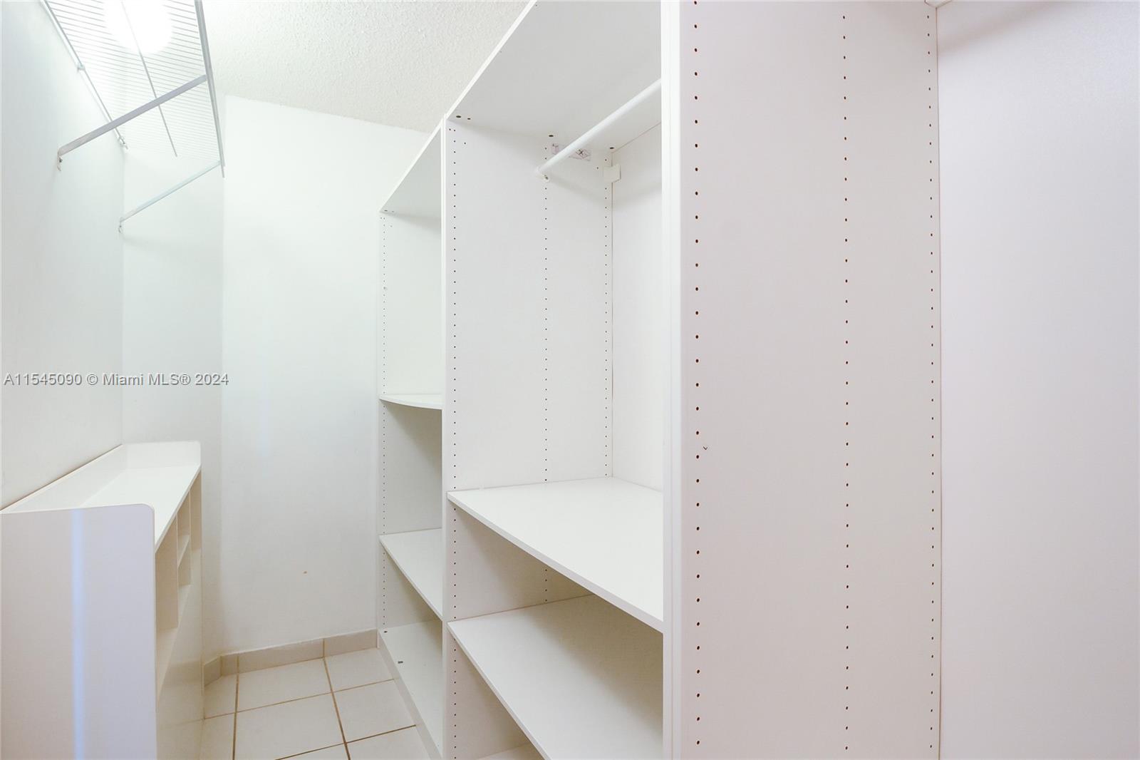 1717 N Bayshore Dr A-1553, Miami, Florida 33132, 1 Bedroom Bedrooms, ,1 BathroomBathrooms,Residentiallease,For Rent,1717 N Bayshore Dr A-1553,A11545090