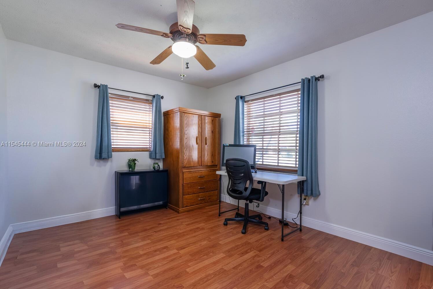 1302 N Fieldlark Ln, Homestead, Florida 33035, 3 Bedrooms Bedrooms, ,2 BathroomsBathrooms,Residential,For Sale,1302 N Fieldlark Ln,A11545444