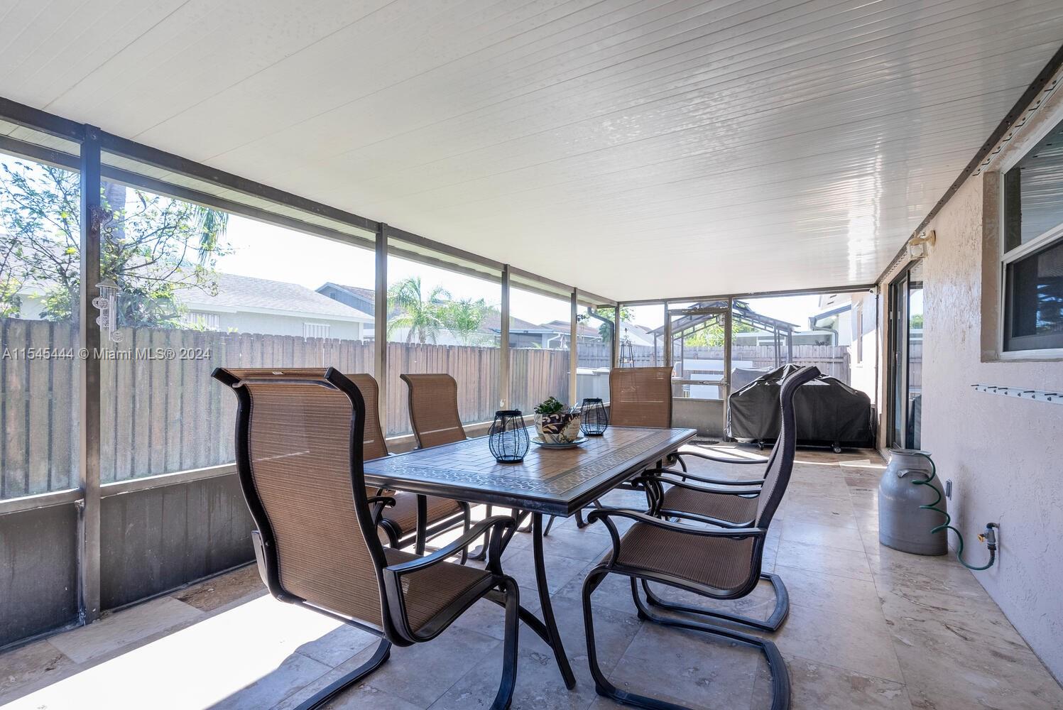 1302 N Fieldlark Ln, Homestead, Florida 33035, 3 Bedrooms Bedrooms, ,2 BathroomsBathrooms,Residential,For Sale,1302 N Fieldlark Ln,A11545444