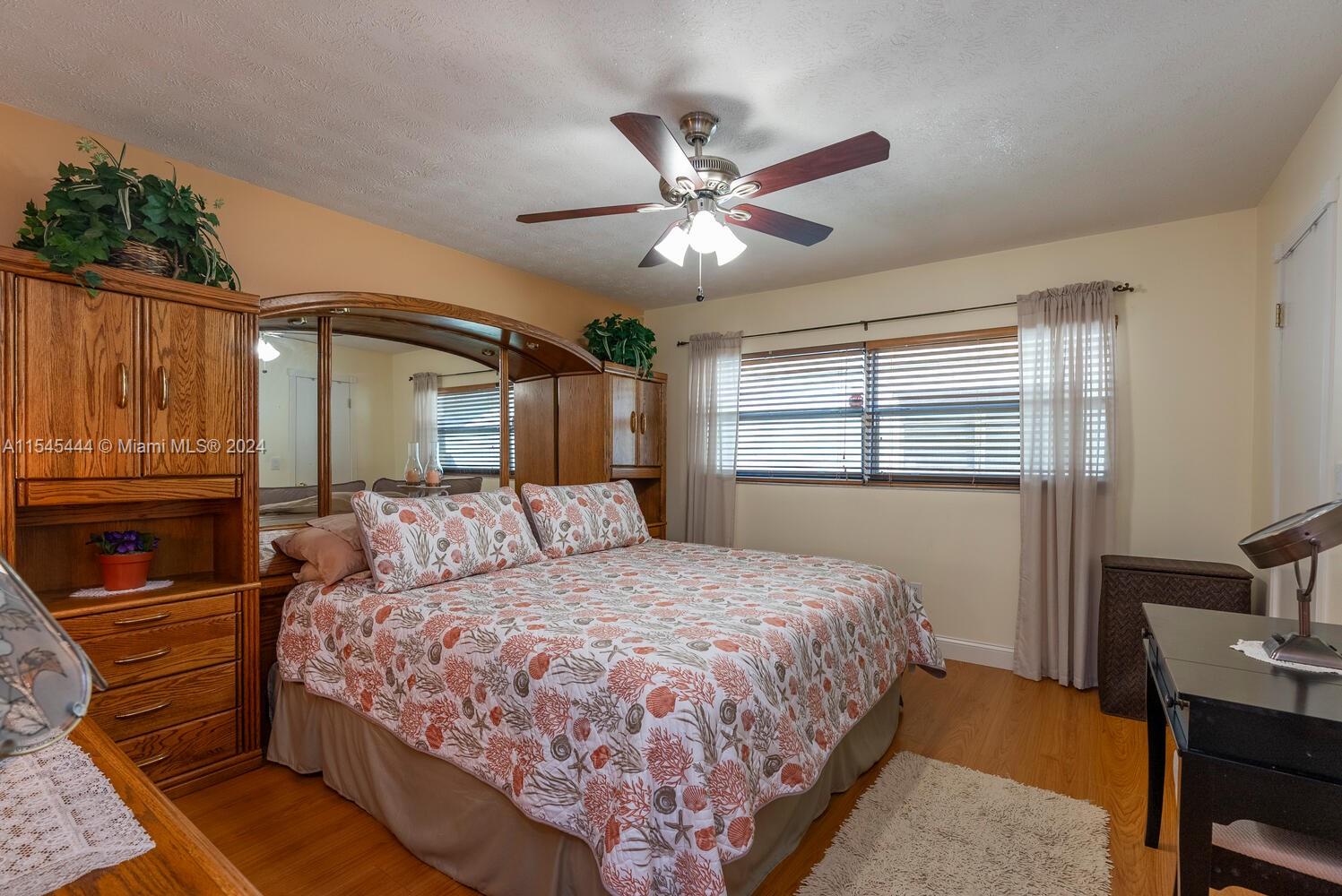 1302 N Fieldlark Ln, Homestead, Florida 33035, 3 Bedrooms Bedrooms, ,2 BathroomsBathrooms,Residential,For Sale,1302 N Fieldlark Ln,A11545444