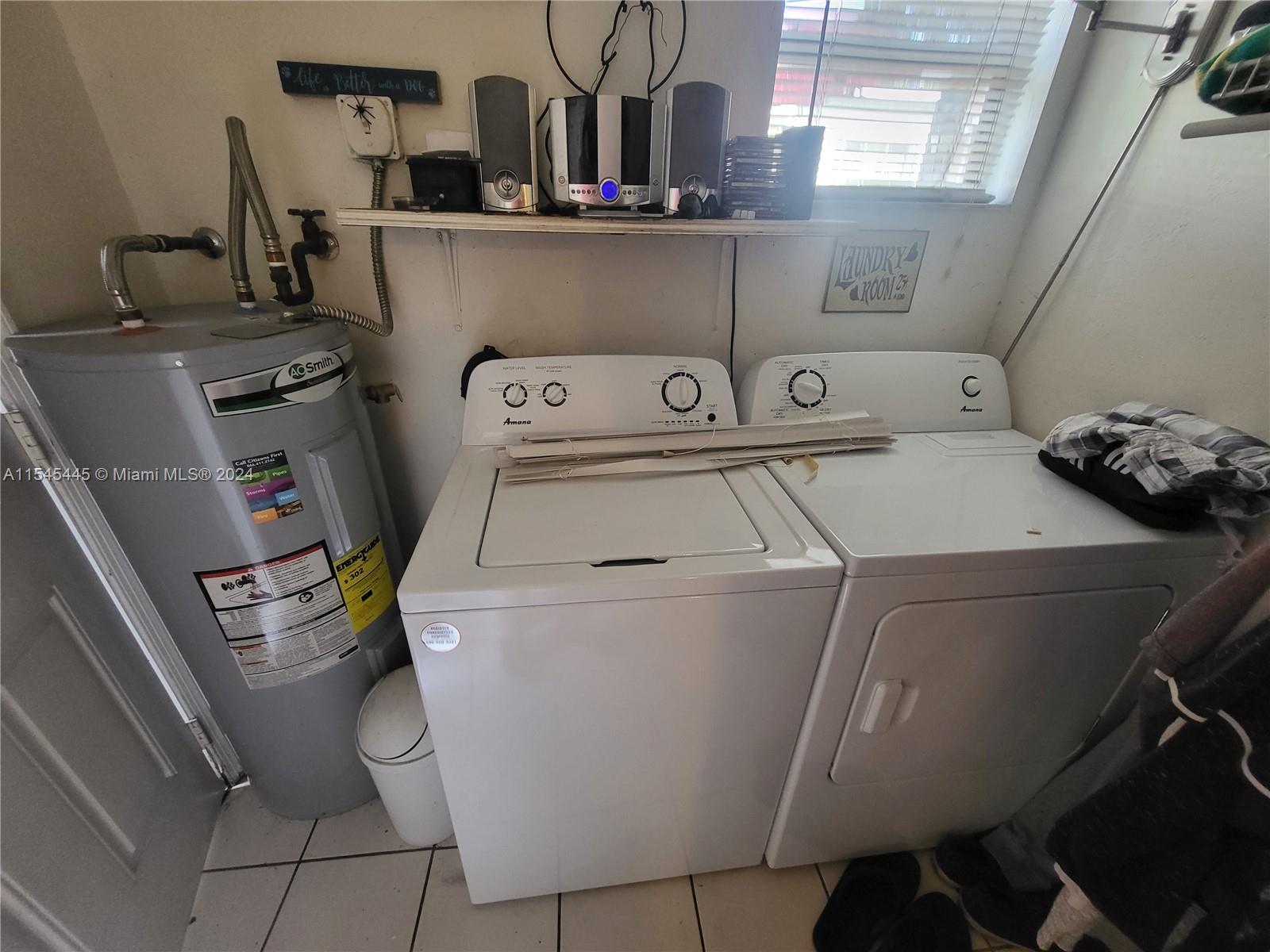 Dania Beach, Florida 33004, 3 Bedrooms Bedrooms, ,2 BathroomsBathrooms,Residential,For Sale,A11545445