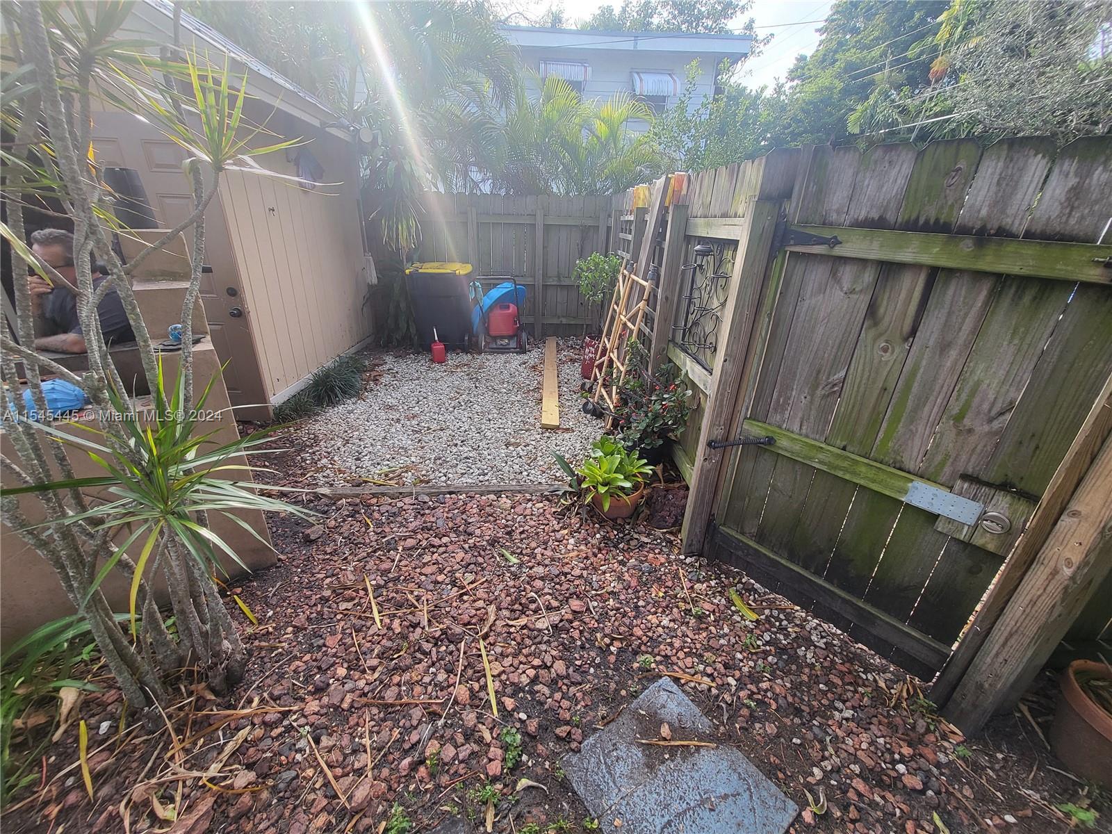 Dania Beach, Florida 33004, 3 Bedrooms Bedrooms, ,2 BathroomsBathrooms,Residential,For Sale,A11545445