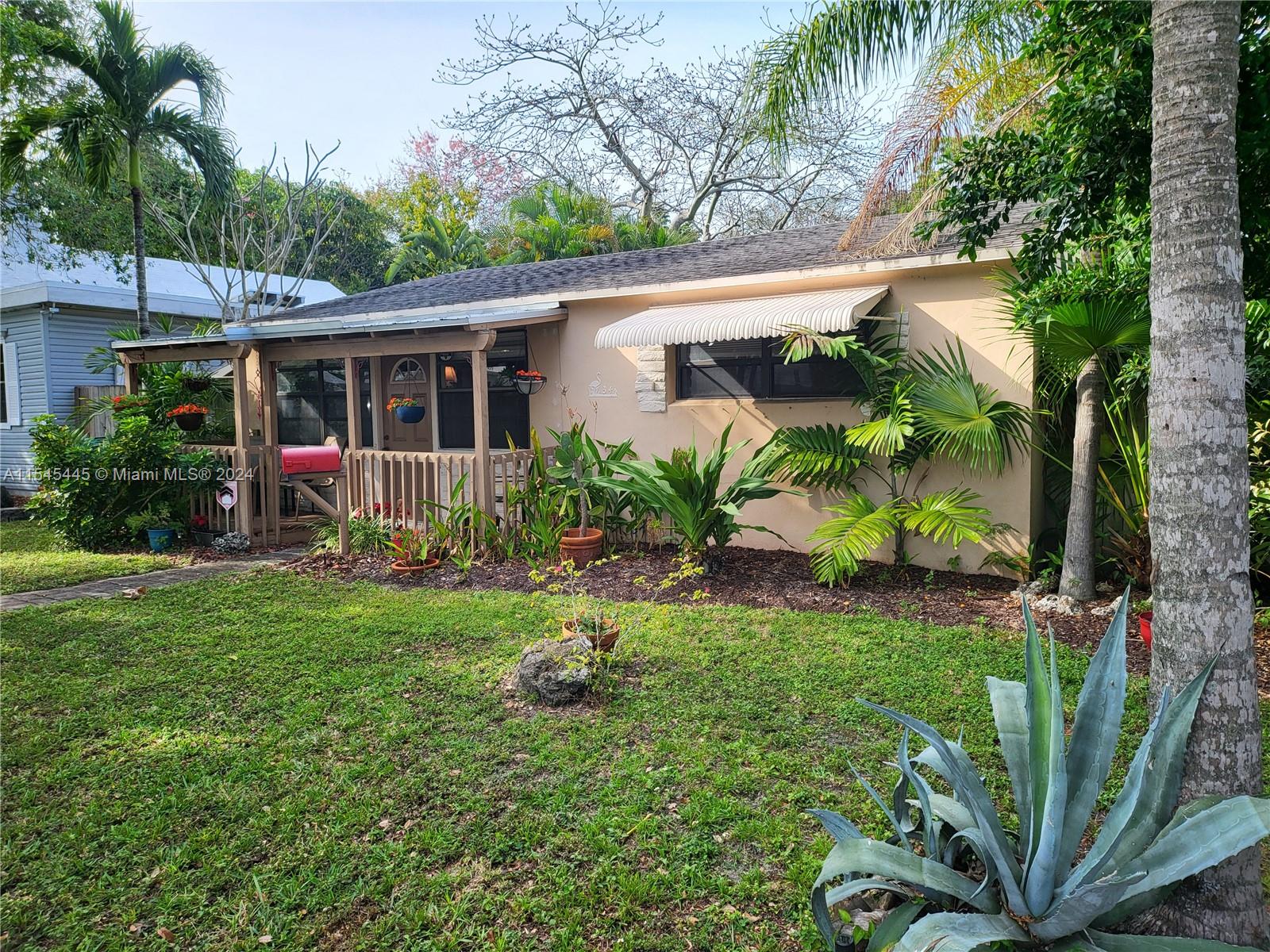 Dania Beach, Florida 33004, 3 Bedrooms Bedrooms, ,2 BathroomsBathrooms,Residential,For Sale,A11545445