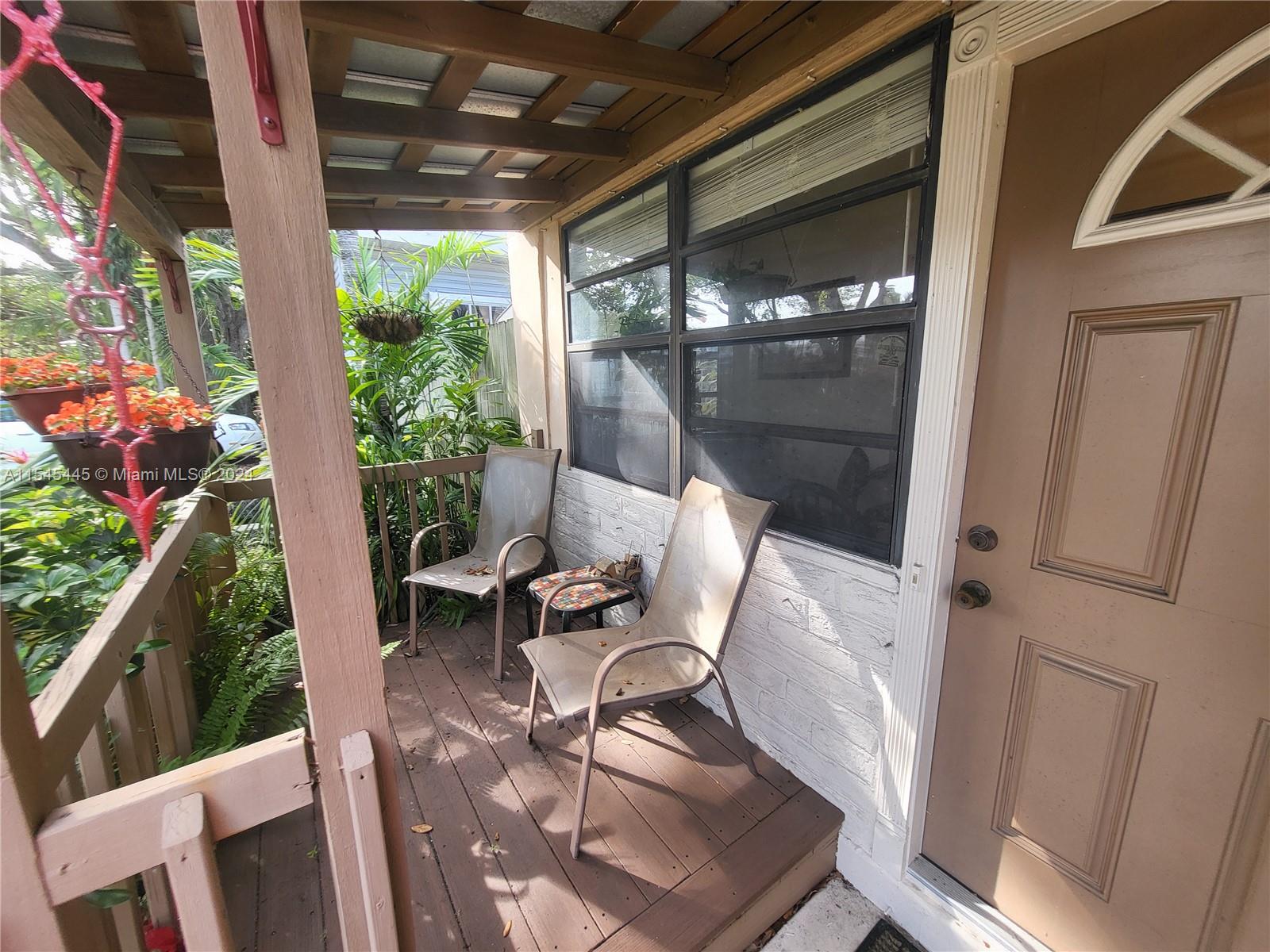 Dania Beach, Florida 33004, 3 Bedrooms Bedrooms, ,2 BathroomsBathrooms,Residential,For Sale,A11545445