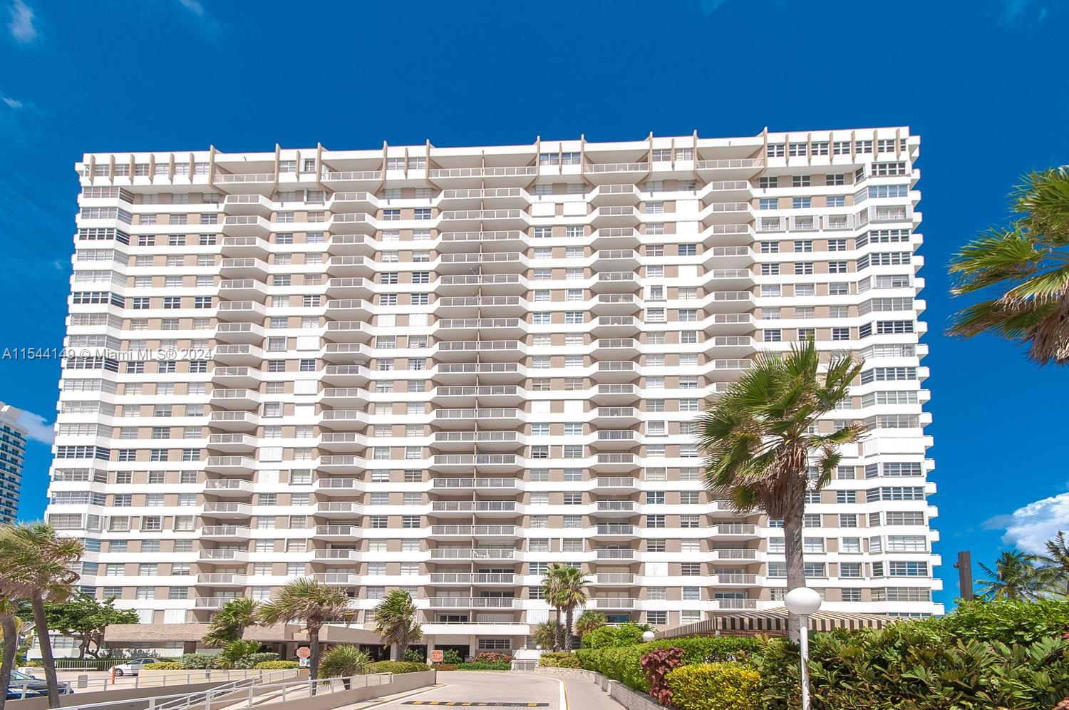 1980 S Ocean Dr 15Q (Available June 1), Hallandale Beach, Florida 33009, 3 Bedrooms Bedrooms, ,2 BathroomsBathrooms,Residentiallease,For Rent,1980 S Ocean Dr 15Q (Available June 1),A11544149