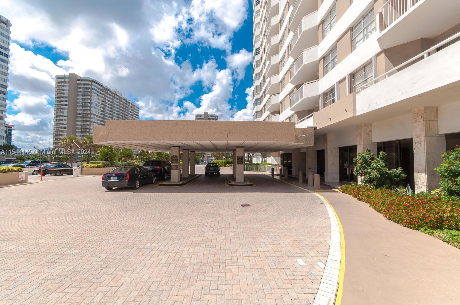 1980 S Ocean Dr 15Q (Available June 1), Hallandale Beach, Florida 33009, 3 Bedrooms Bedrooms, ,2 BathroomsBathrooms,Residentiallease,For Rent,1980 S Ocean Dr 15Q (Available June 1),A11544149