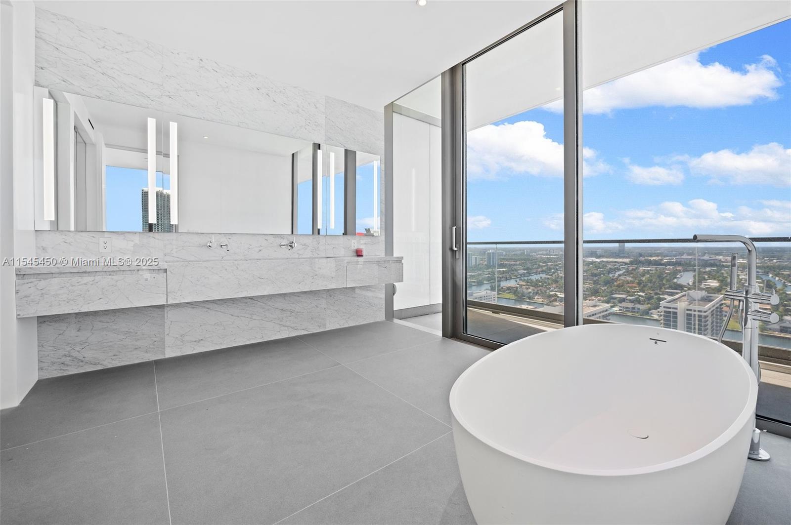 2000 S Ocean Dr 25A, Hallandale Beach, Florida 33009, 3 Bedrooms Bedrooms, ,3 BathroomsBathrooms,Residentiallease,For Rent,2000 S Ocean Dr 25A,A11545450