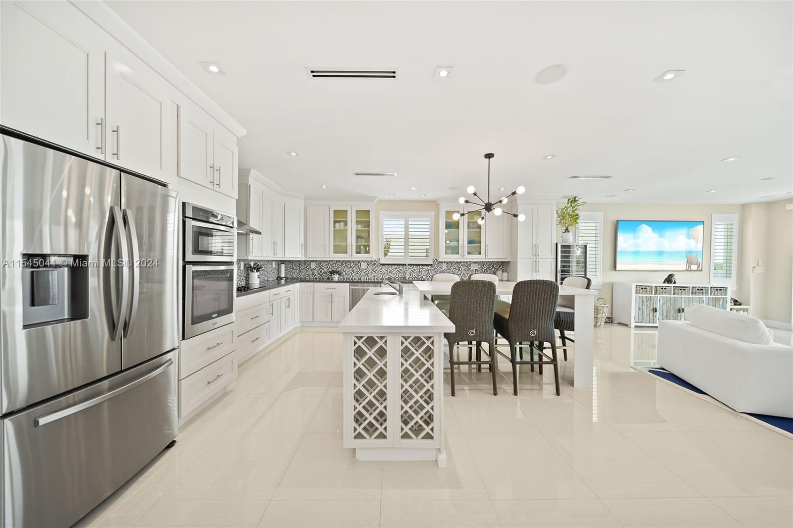 248 Tarpon St, Tavernier, FL, 33070 United States, 5 Bedrooms Bedrooms, ,5 BathroomsBathrooms,Residential,For Sale,Tarpon St,A11545041