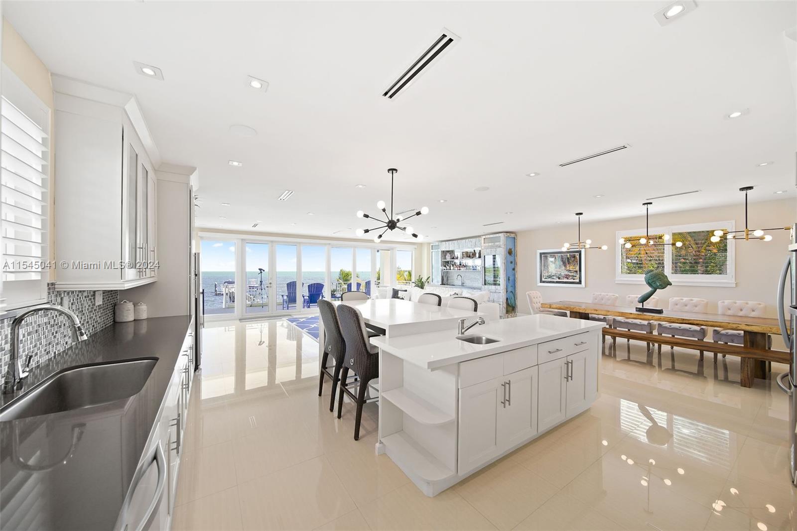 248 Tarpon St, Tavernier, FL, 33070 United States, 5 Bedrooms Bedrooms, ,5 BathroomsBathrooms,Residential,For Sale,Tarpon St,A11545041