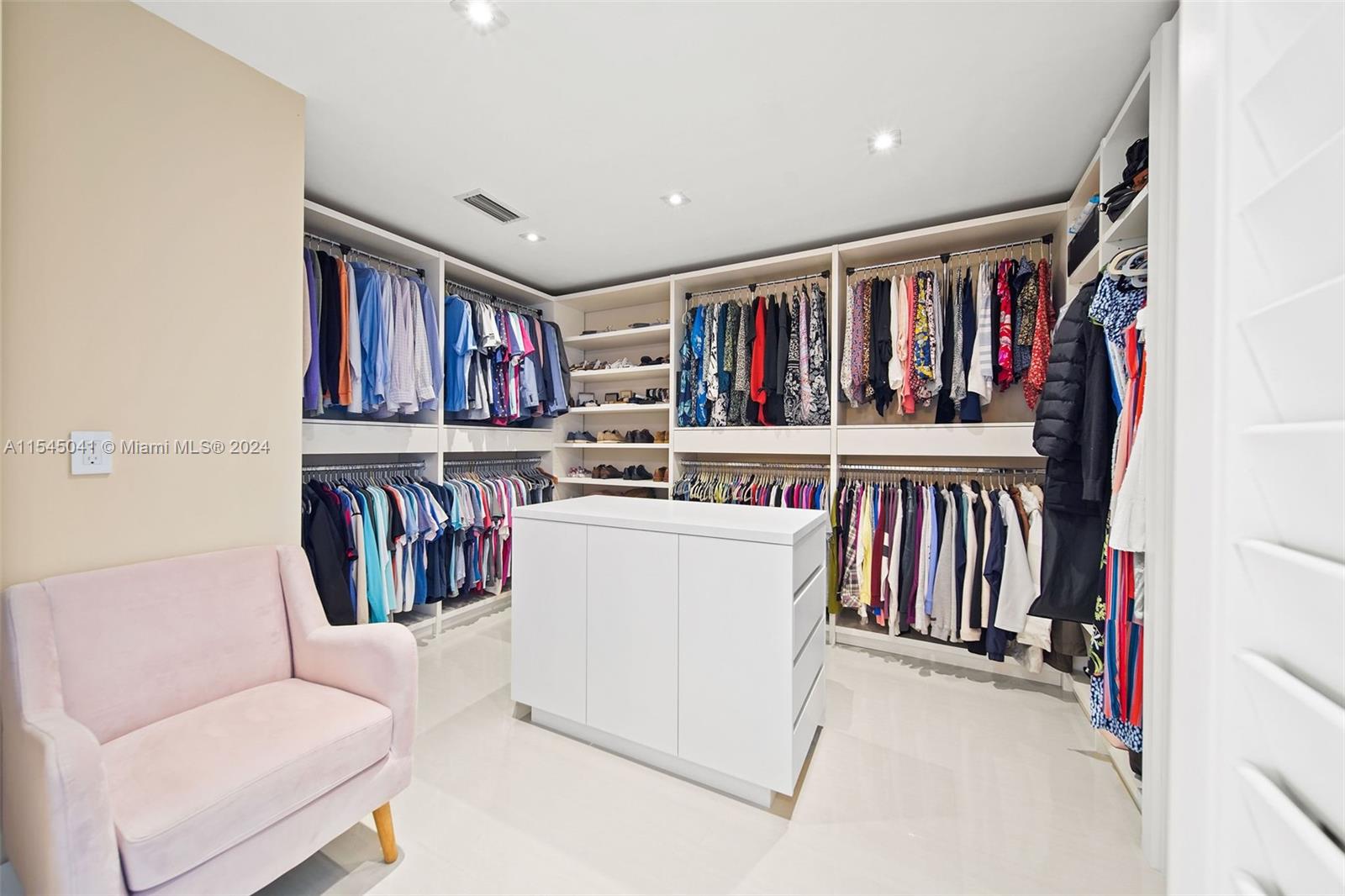 248 Tarpon St, Tavernier, FL, 33070 United States, 5 Bedrooms Bedrooms, ,5 BathroomsBathrooms,Residential,For Sale,Tarpon St,A11545041