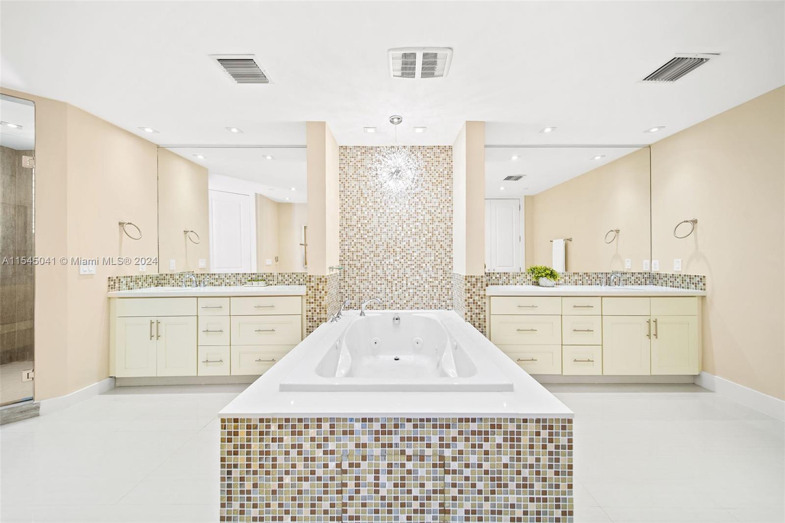 248 Tarpon St, Tavernier, FL, 33070 United States, 5 Bedrooms Bedrooms, ,5 BathroomsBathrooms,Residential,For Sale,Tarpon St,A11545041