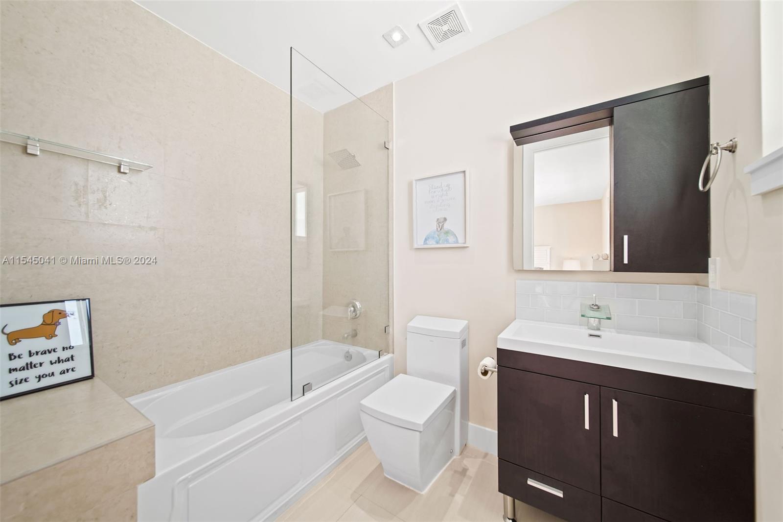 248 Tarpon St, Tavernier, FL, 33070 United States, 5 Bedrooms Bedrooms, ,5 BathroomsBathrooms,Residential,For Sale,Tarpon St,A11545041