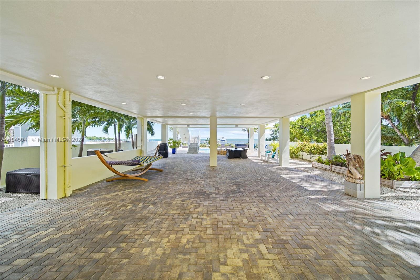 248 Tarpon St, Tavernier, FL, 33070 United States, 5 Bedrooms Bedrooms, ,5 BathroomsBathrooms,Residential,For Sale,Tarpon St,A11545041