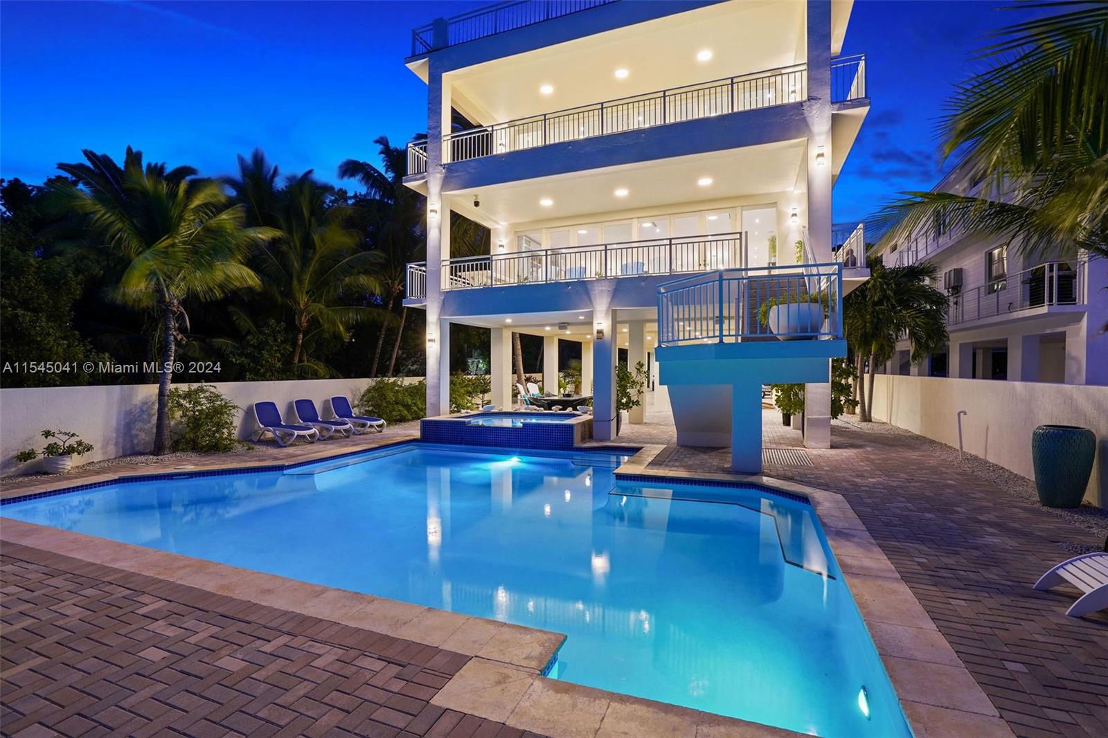 248 Tarpon St, Tavernier, FL, 33070 United States, 5 Bedrooms Bedrooms, ,5 BathroomsBathrooms,Residential,For Sale,Tarpon St,A11545041