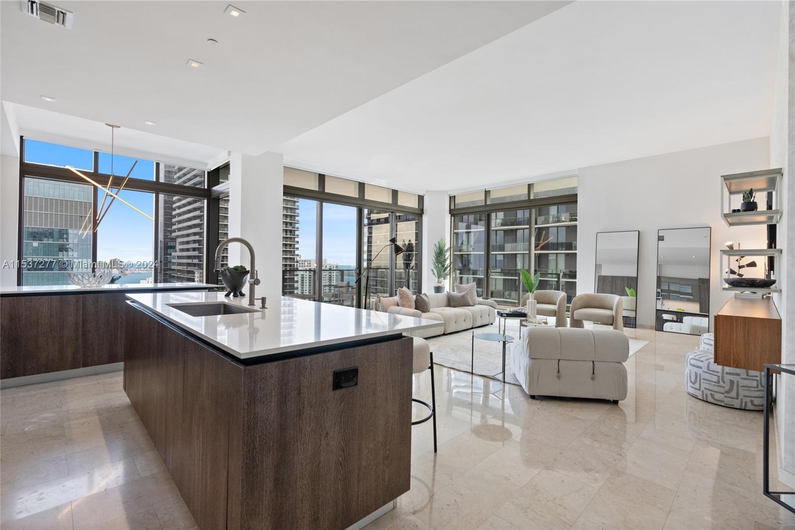 88 7 Street, Miami, FL, 33130 United States, 4 Bedrooms Bedrooms, ,4 BathroomsBathrooms,Residential,For Sale,7 Street,A11537277