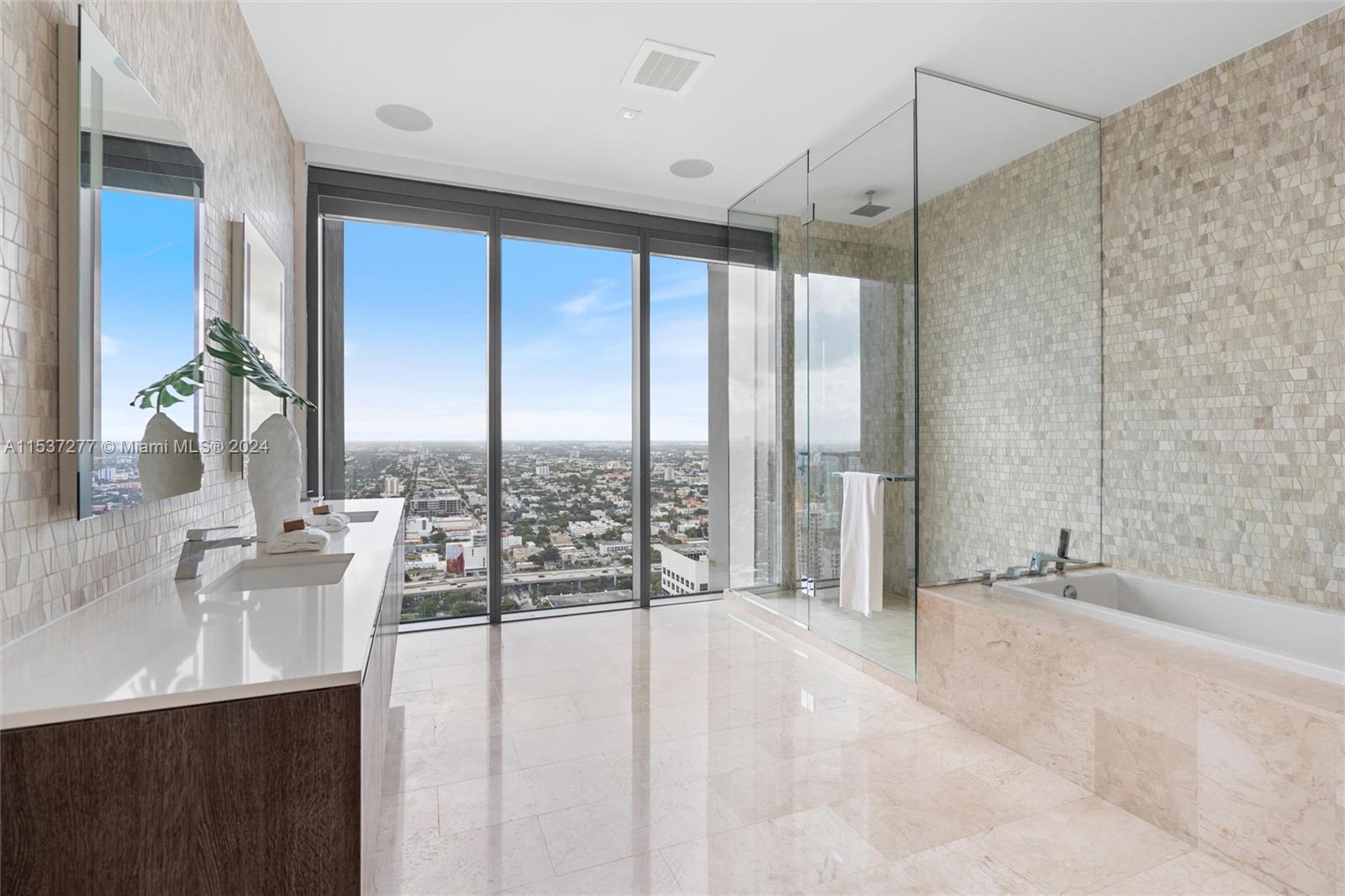 88 7 Street, Miami, FL, 33130 United States, 4 Bedrooms Bedrooms, ,4 BathroomsBathrooms,Residential,For Sale,7 Street,A11537277