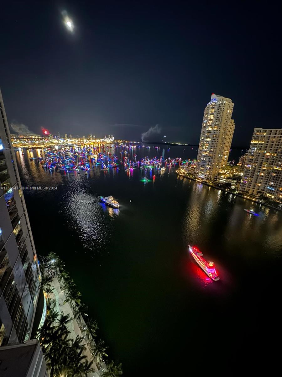 325 S Biscayne Blvd 23, Miami, Florida 33131, 3 Bedrooms Bedrooms, ,2 BathroomsBathrooms,Residentiallease,For Rent,325 S Biscayne Blvd 23,A11545476